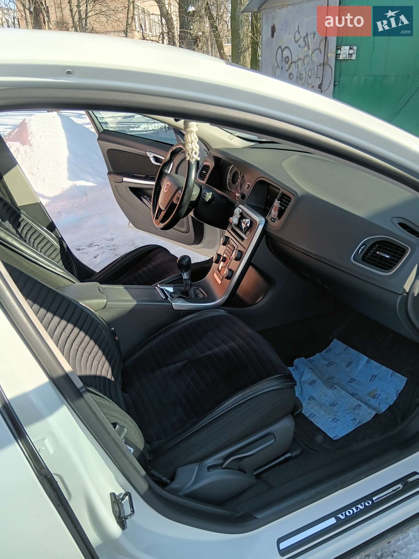 Volvo V60 2011 VIN YV1FW88A1C1066691 фото оголошення 5 з 13