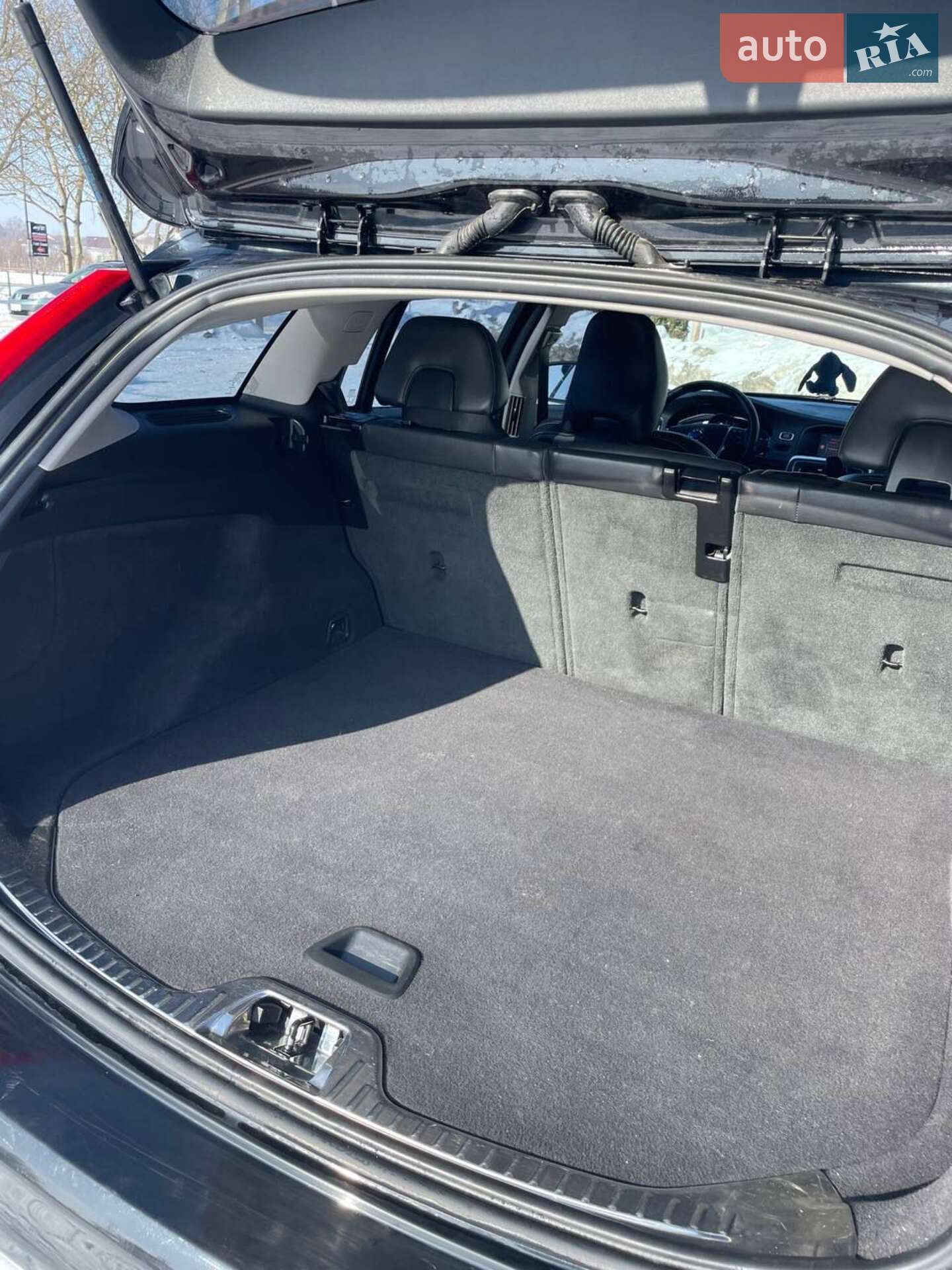 Volvo V60 2018 VIN YV140MSL6J2410527 фото оголошення 21 з 40