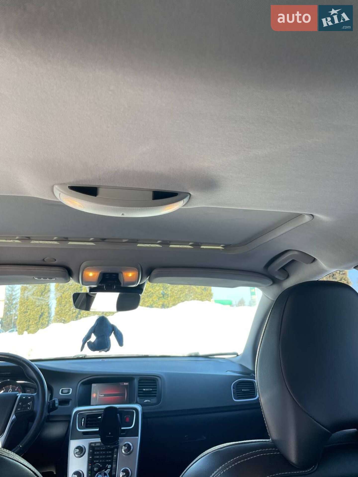 Volvo V60 2018 VIN YV140MSL6J2410527 фото оголошення 25 з 40