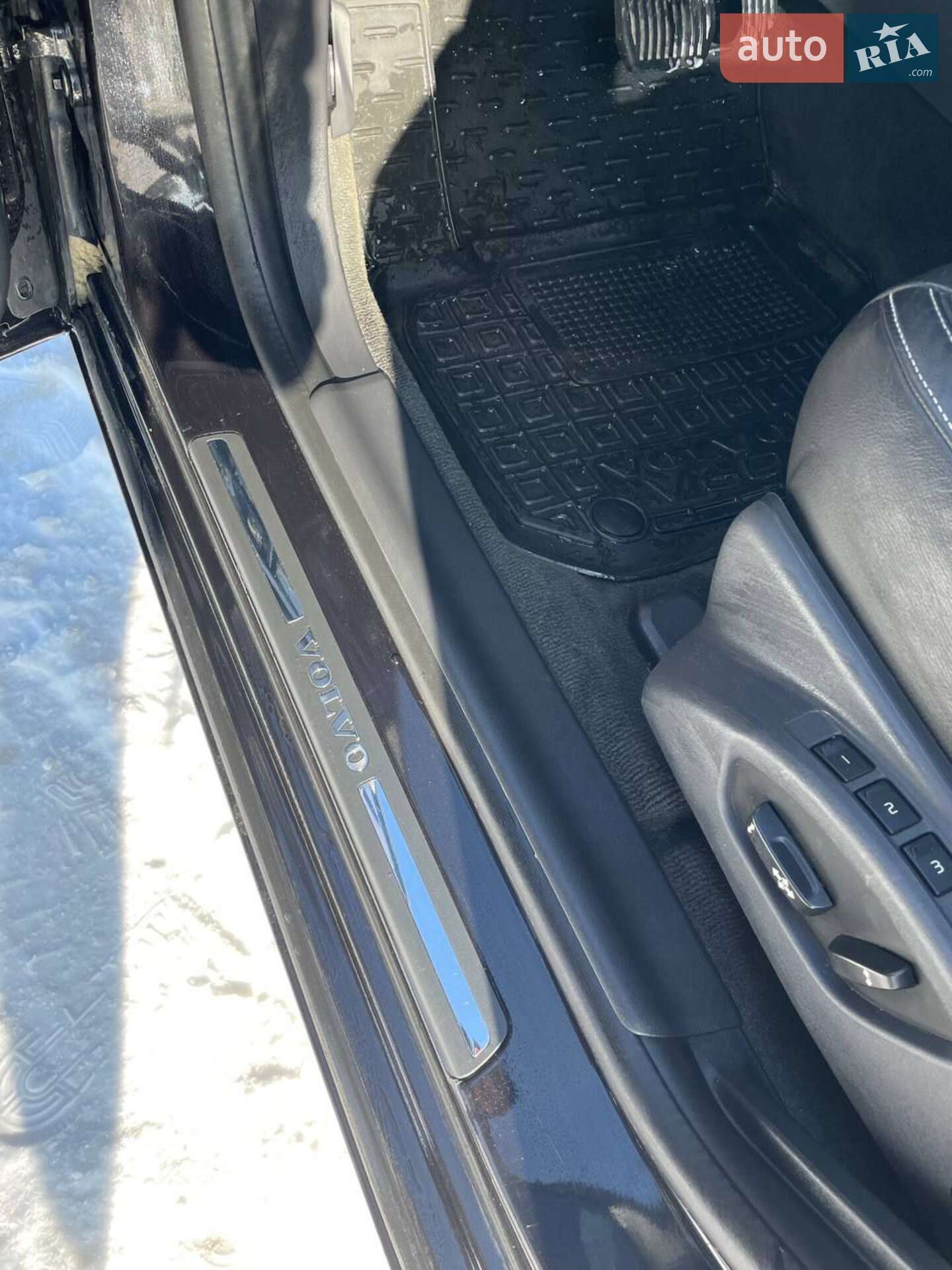 Volvo V60 2018 VIN YV140MSL6J2410527 фото оголошення 36 з 40