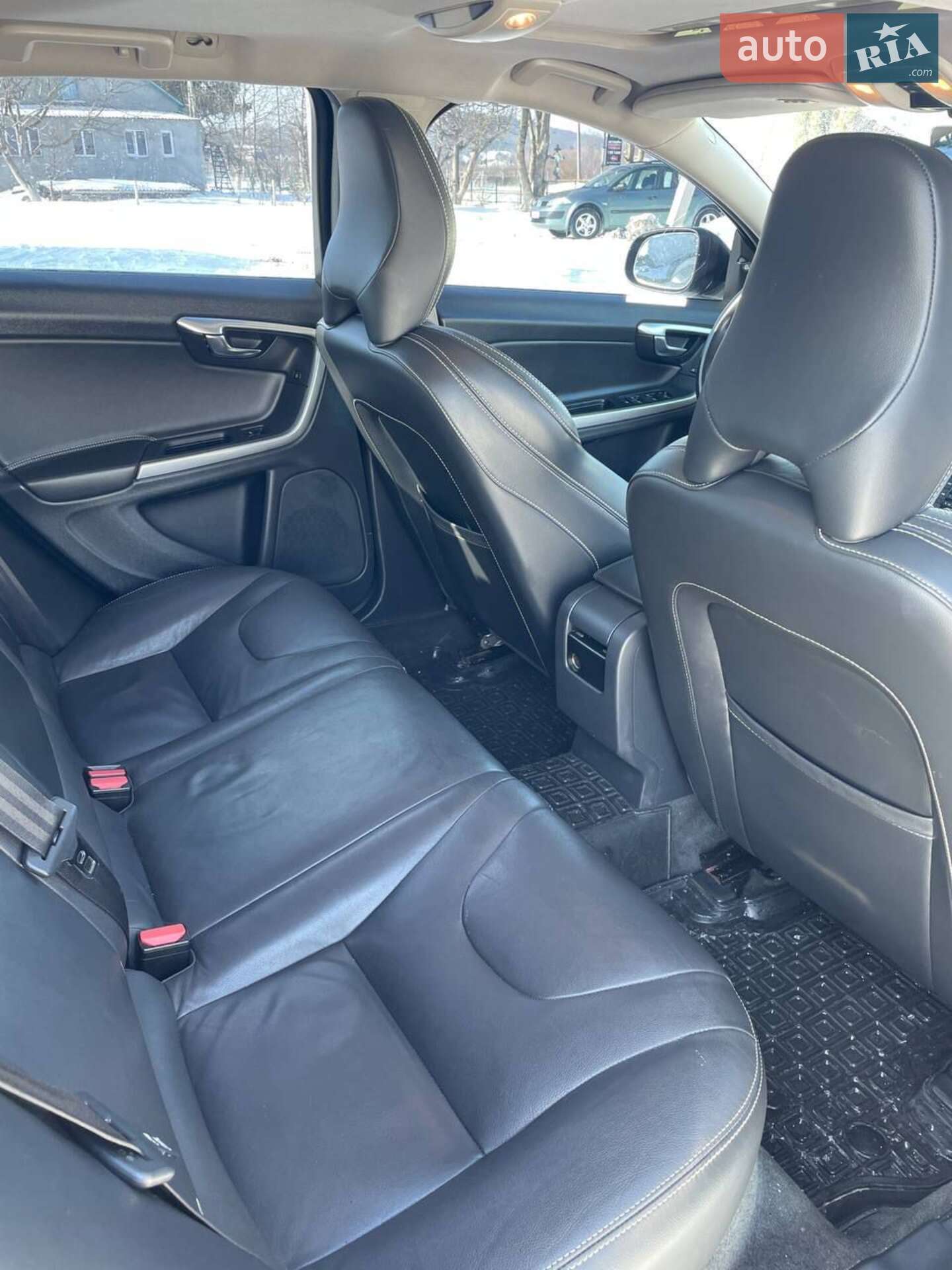 Volvo V60 2018 VIN YV140MSL6J2410527 фото оголошення 40 з 40