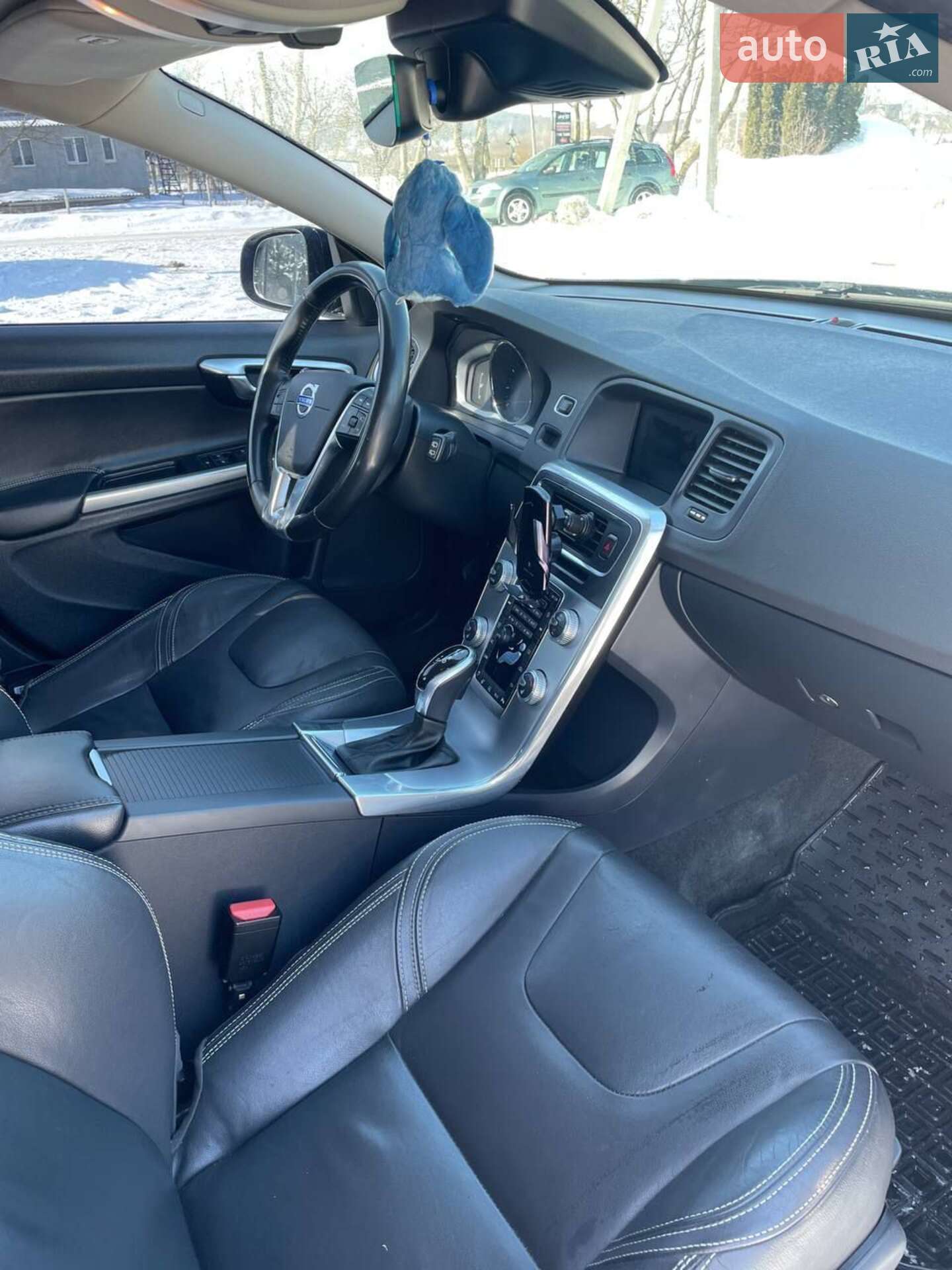 Volvo V60 2018 VIN YV140MSL6J2410527 фото оголошення 38 з 40