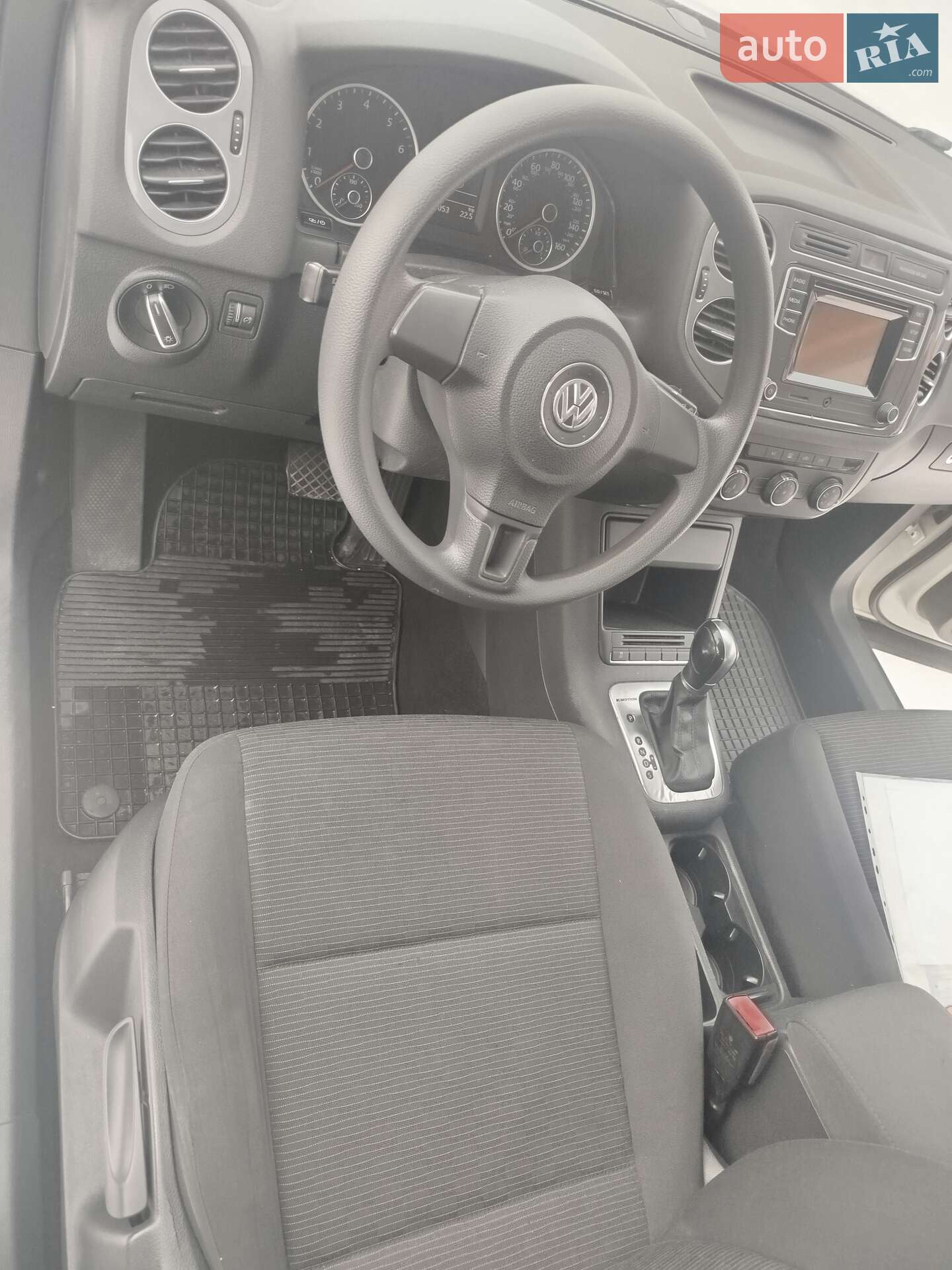 Volkswagen Tiguan 2017 VIN WVGBV7AX0HK053971 фото оголошення 12 з 27
