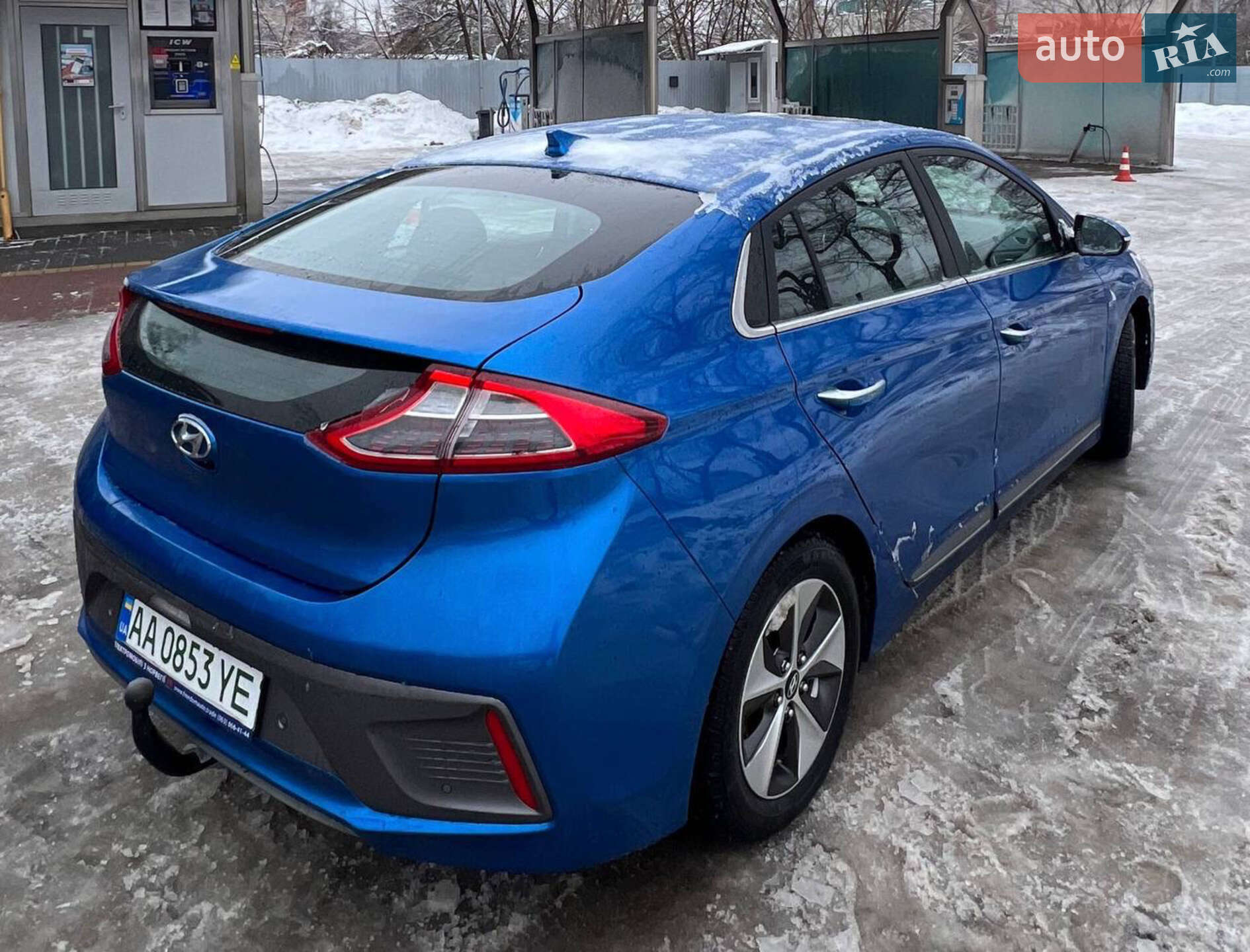Hyundai Ioniq 2018 VIN KMHC851HFHU022118 фото оголошення 2 з 21
