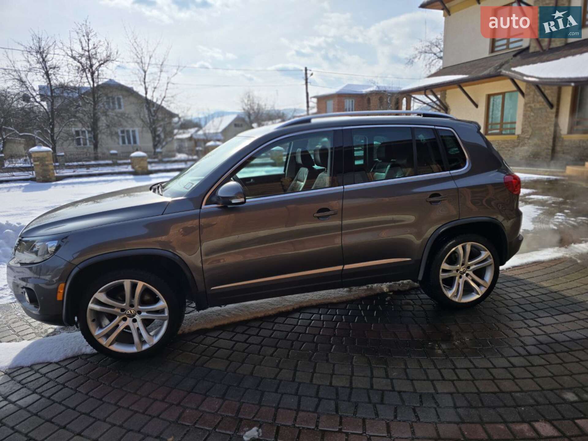 Volkswagen Tiguan 2015 VIN WVGBV7AX6GW527140 фото оголошення 5 з 18