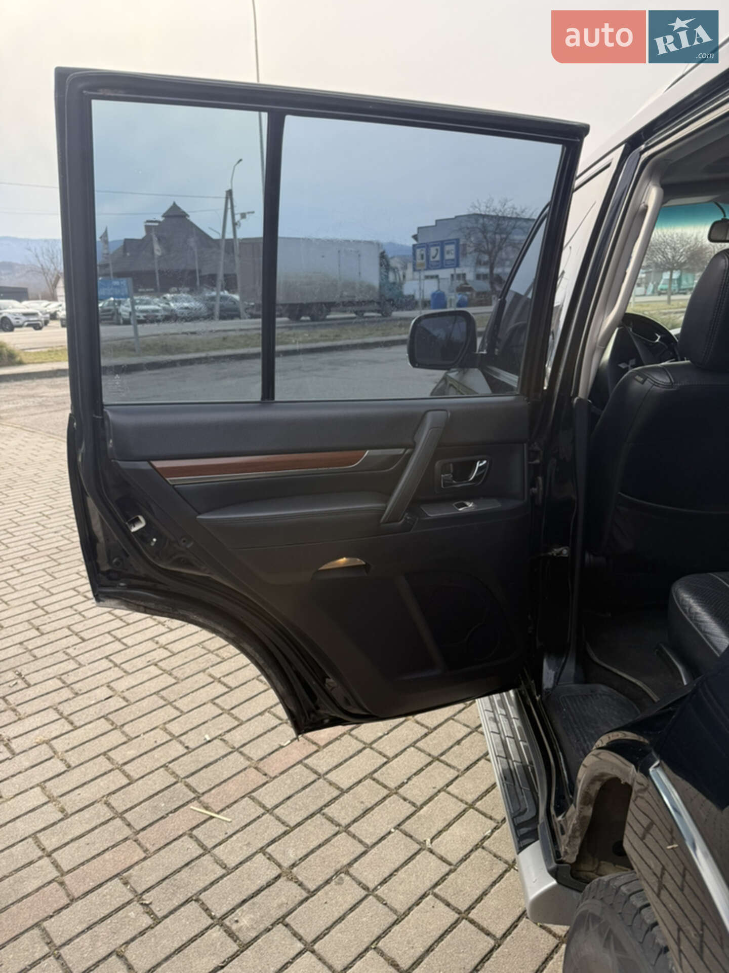 Mitsubishi Pajero 2008 VIN JMYLRV93W8J719417 фото оголошення 14 з 26