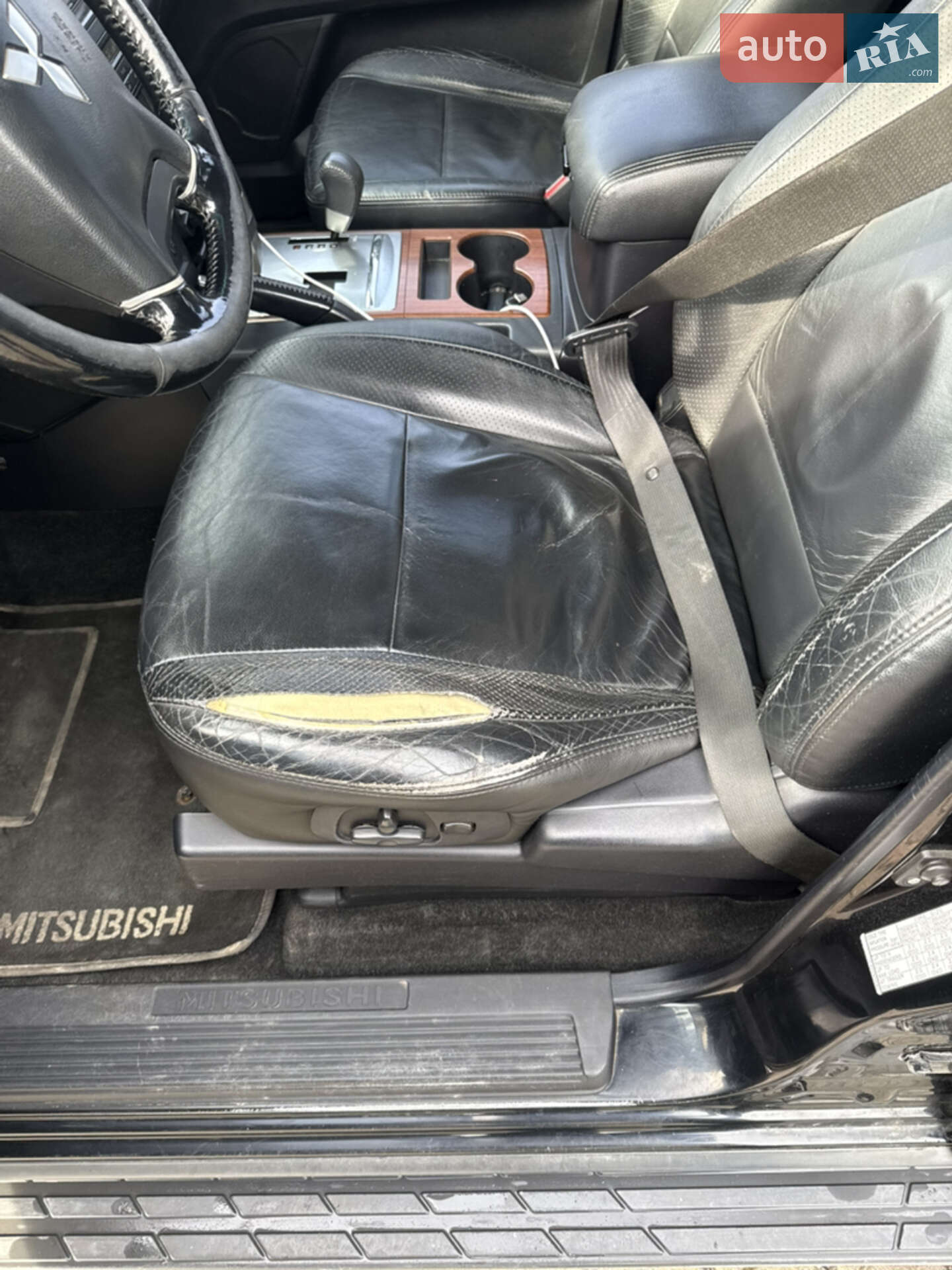 Mitsubishi Pajero 2008 VIN JMYLRV93W8J719417 фото оголошення 17 з 26