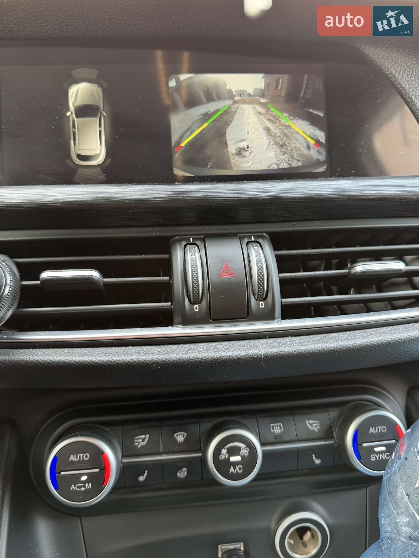 Alfa Romeo Stelvio 2018 VIN ZARFAHBUXJ7C10841 фото оголошення 1 з 36