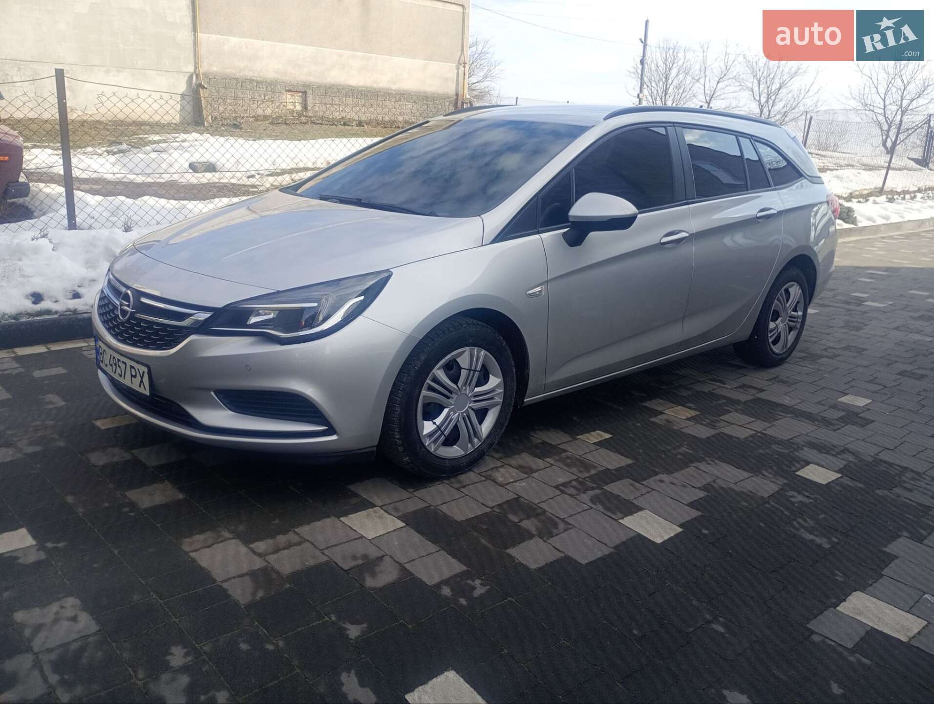 Opel Astra 2017 VIN W0VBD8EK3H8100618 фото оголошення 2 з 13