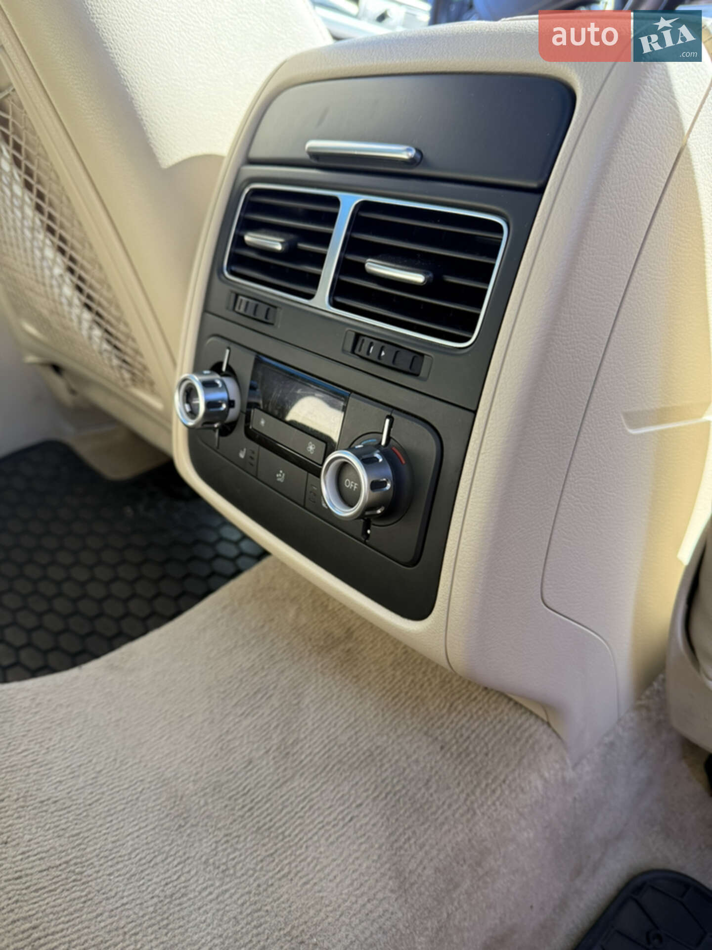 Volkswagen Touareg 2011 VIN WVGZZZ7PZBD041265 фото оголошення 16 з 17