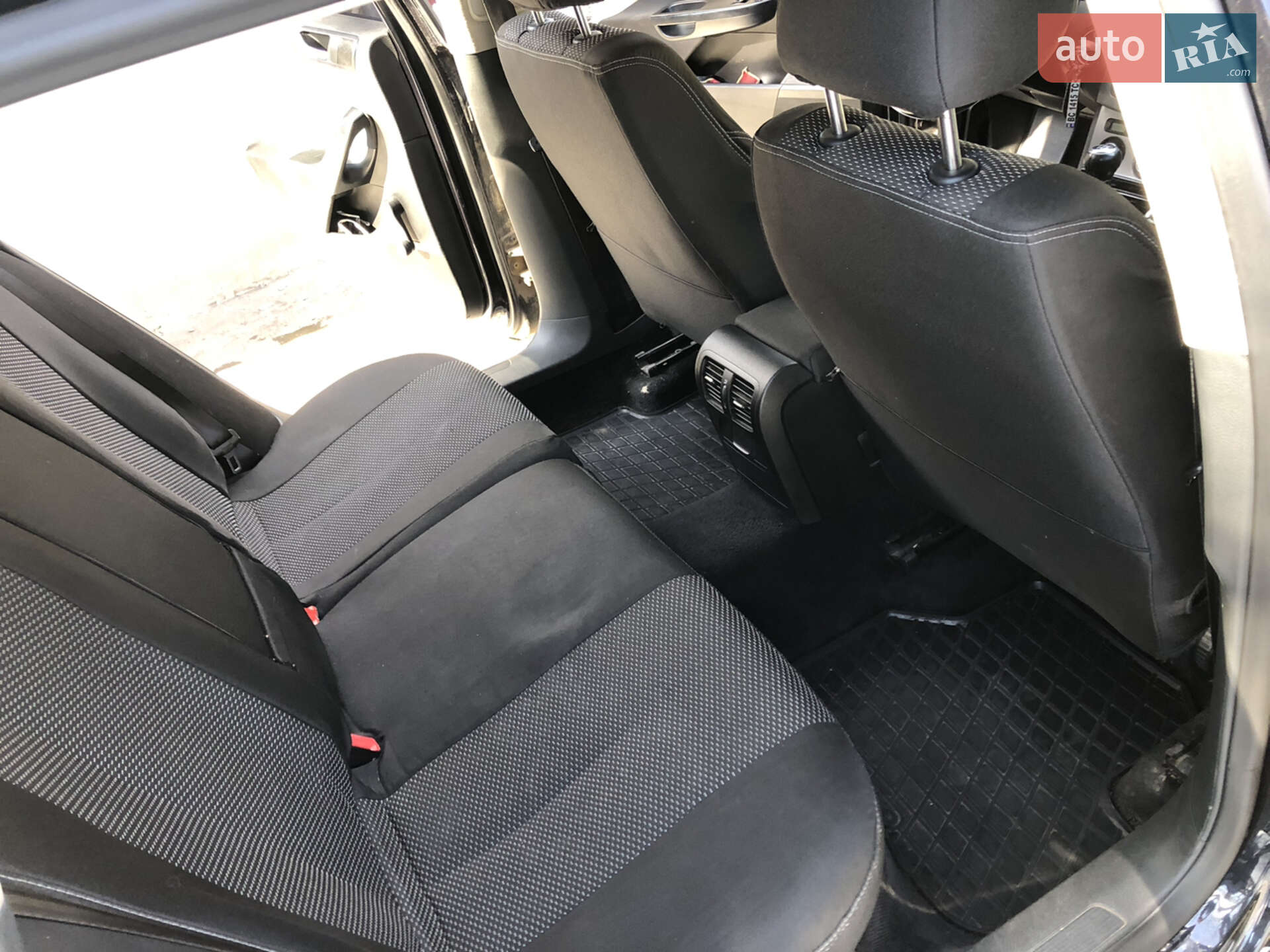 Volkswagen Passat 2009 VIN WVWZZZ3CZ9E125864 фото оголошення 3 з 7