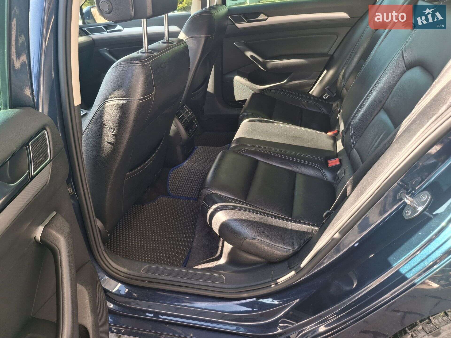 Volkswagen Passat 2015 VIN WVWZZZ3CZGE086145 фото оголошення 18 з 26