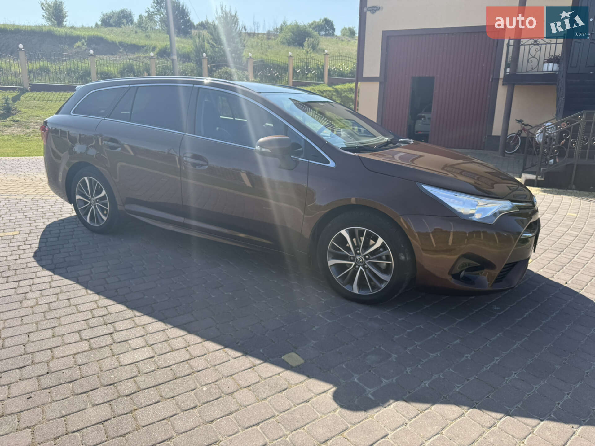 Toyota Avensis 2015 VIN SB1EG76L80E115349 фото оголошення 3 з 11