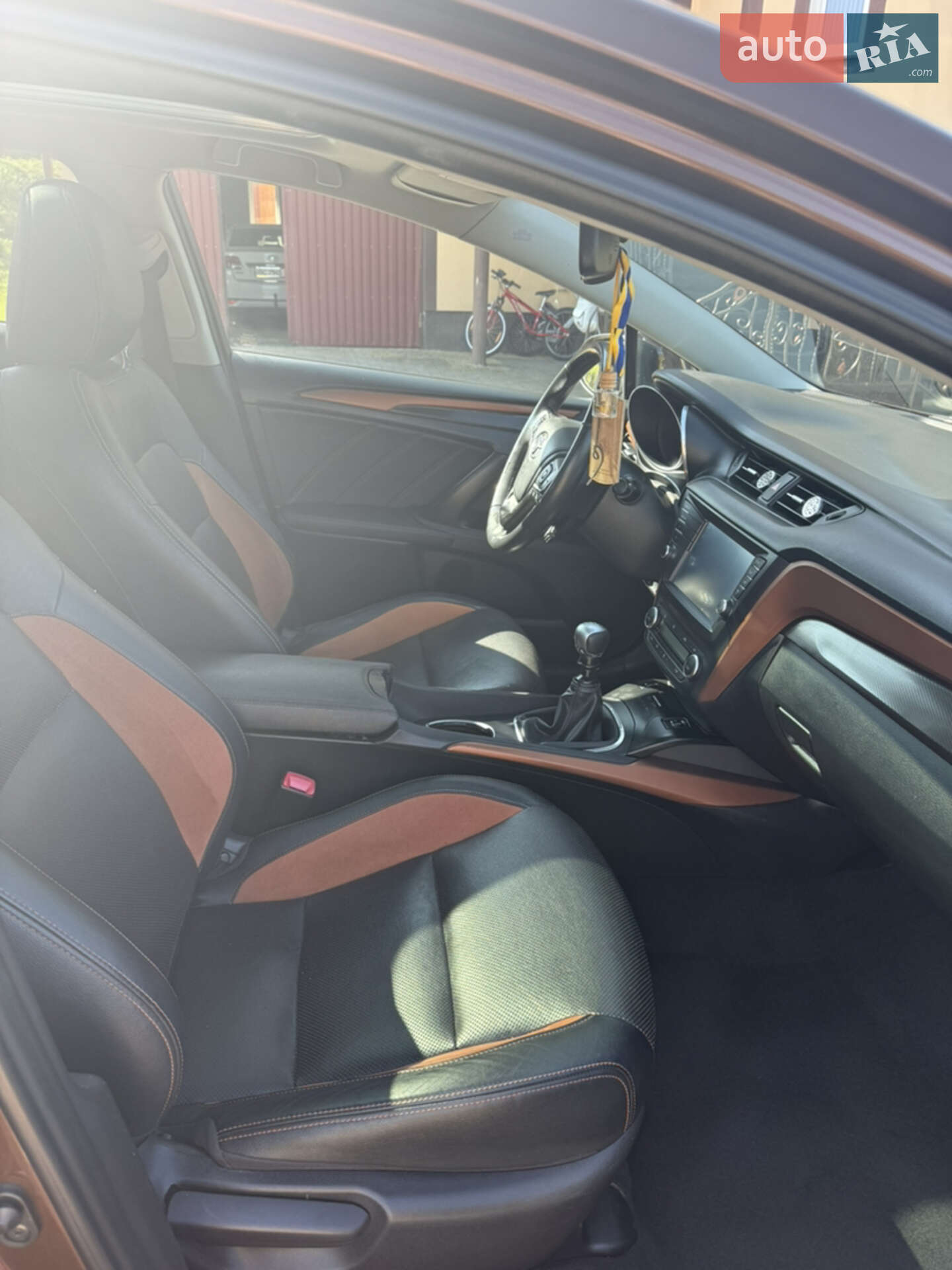 Toyota Avensis 2015 VIN SB1EG76L80E115349 фото оголошення 8 з 11