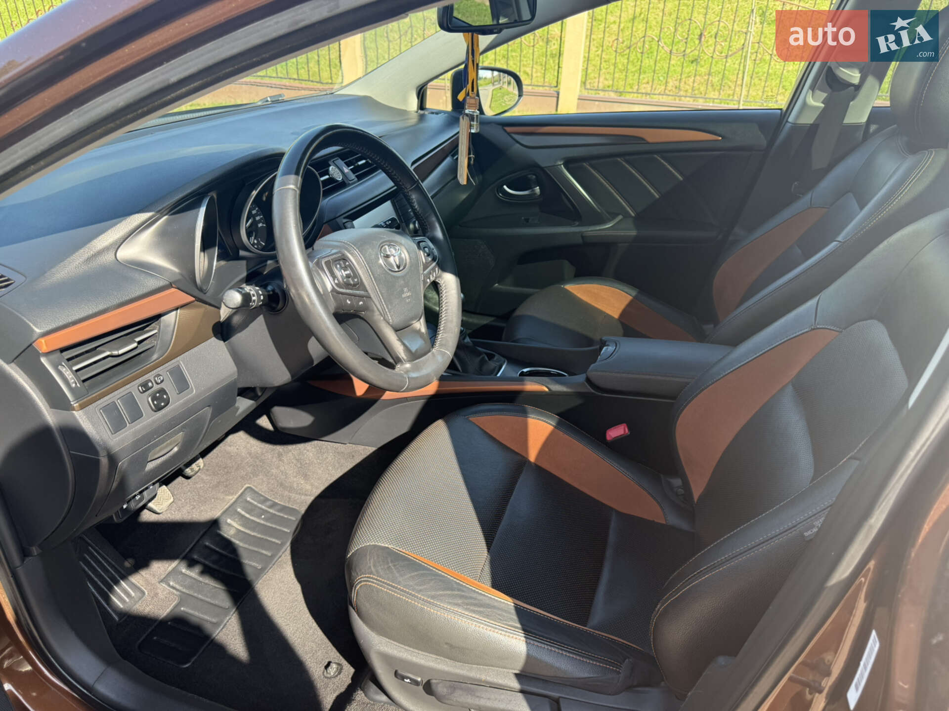 Toyota Avensis 2015 VIN SB1EG76L80E115349 фото оголошення 6 з 11