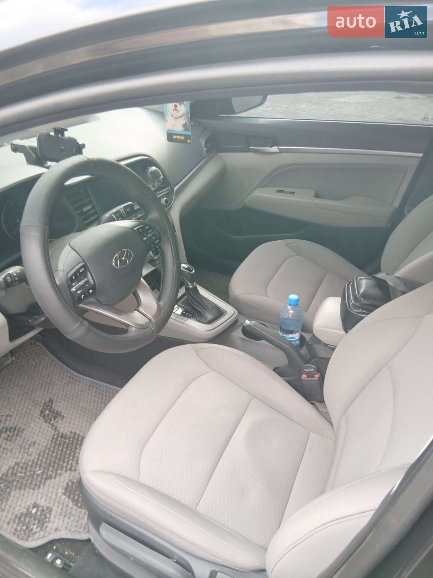 Hyundai Elantra 2019 VIN 5NPD84LF7KH481775 фото оголошення 10 з 13