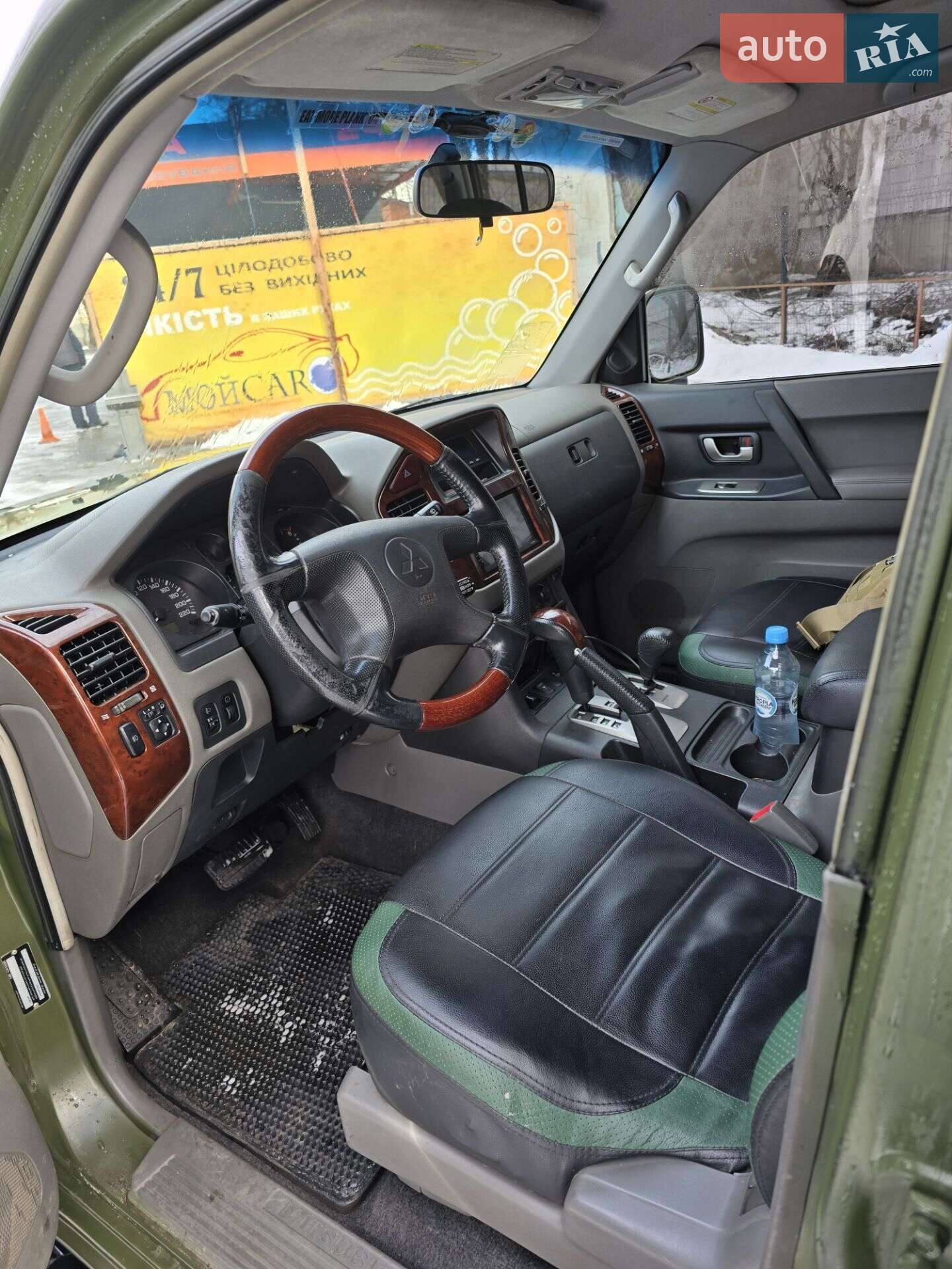 Mitsubishi Pajero 2006 VIN JMYLRV73W6J704229 фото оголошення 9 з 15