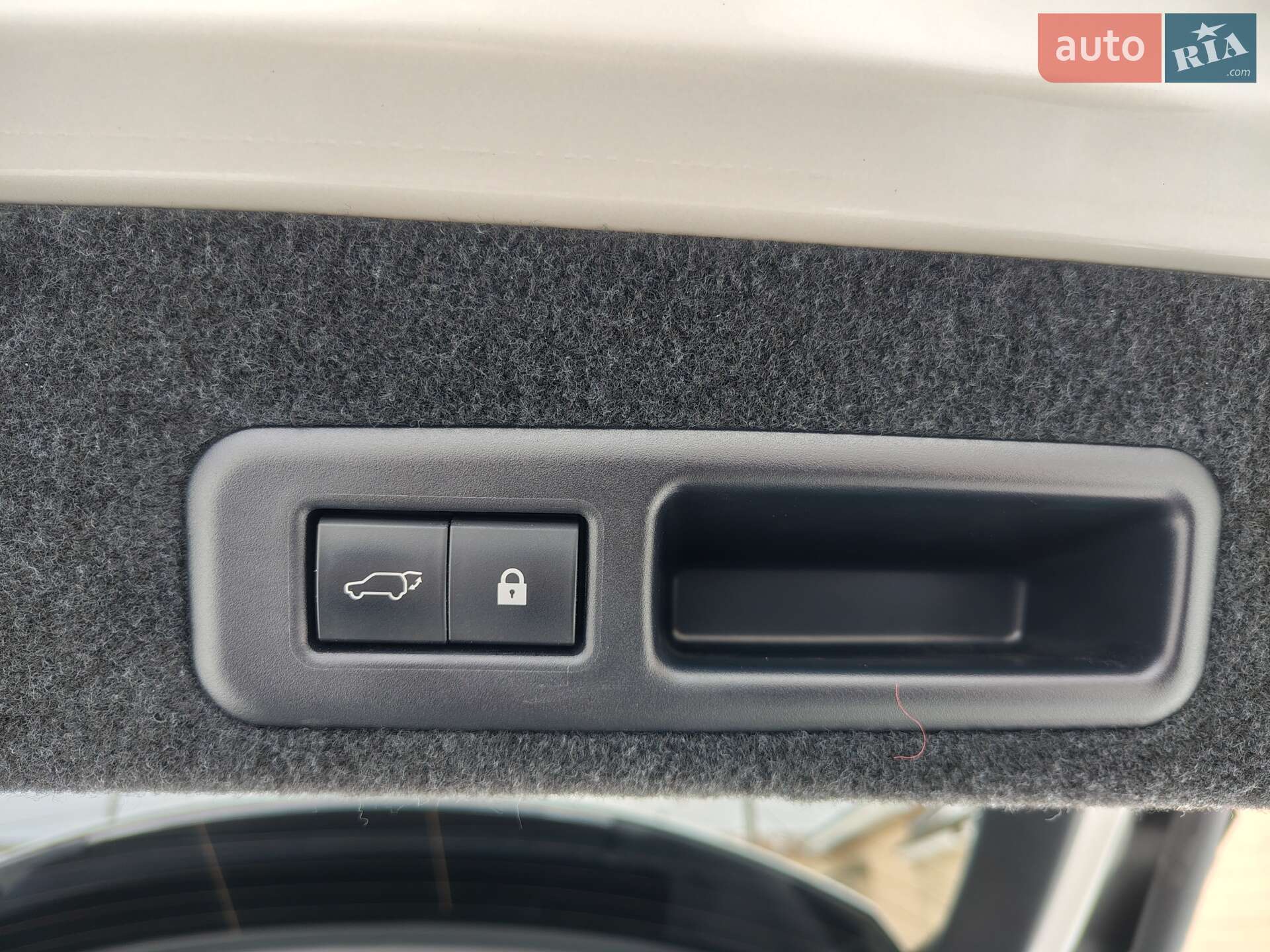 Lexus RX 2019 VIN JTJBAMCA802094339 фото оголошення 4 з 24
