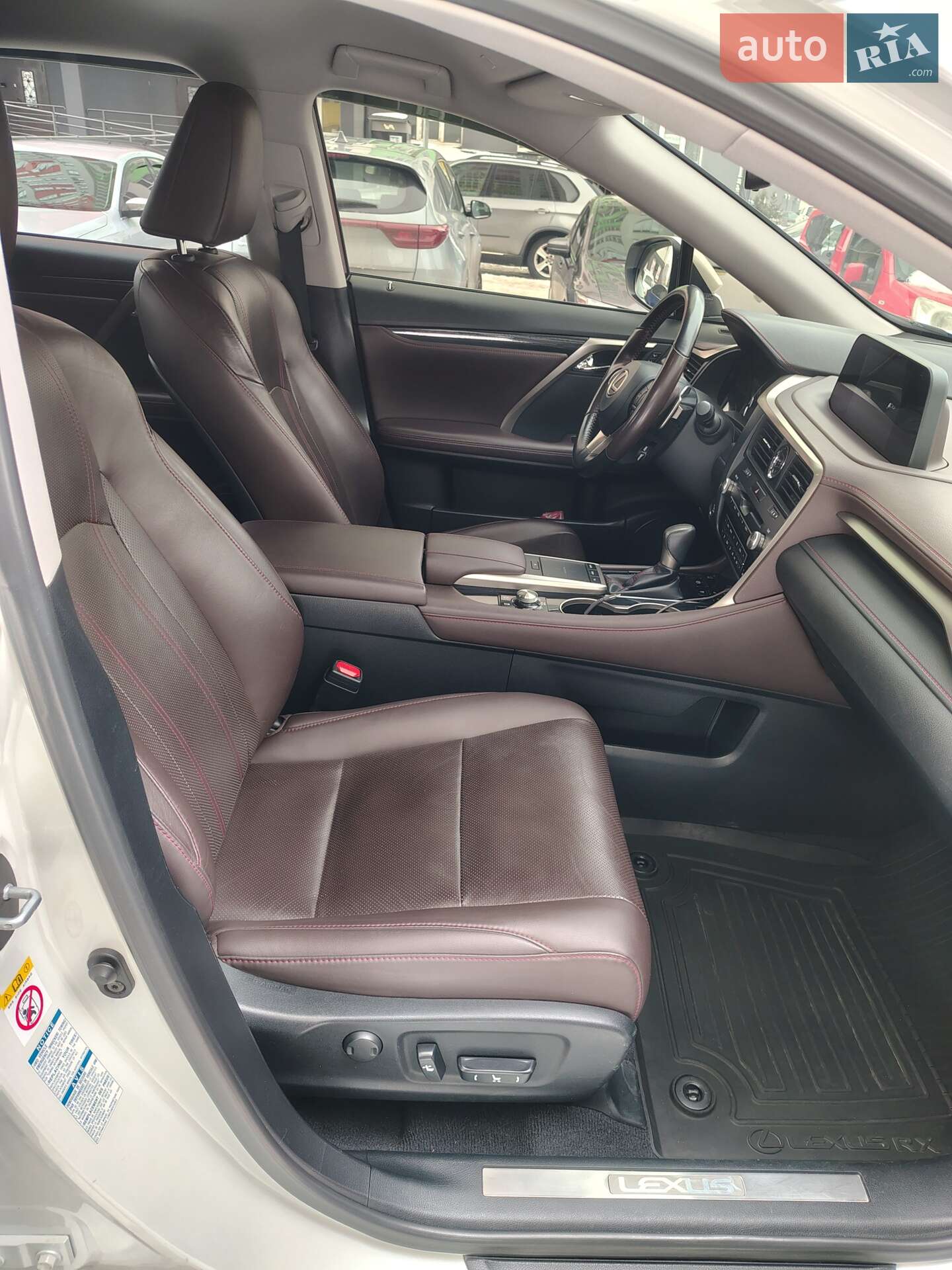 Lexus RX 2019 VIN JTJBAMCA802094339 фото оголошення 9 з 24