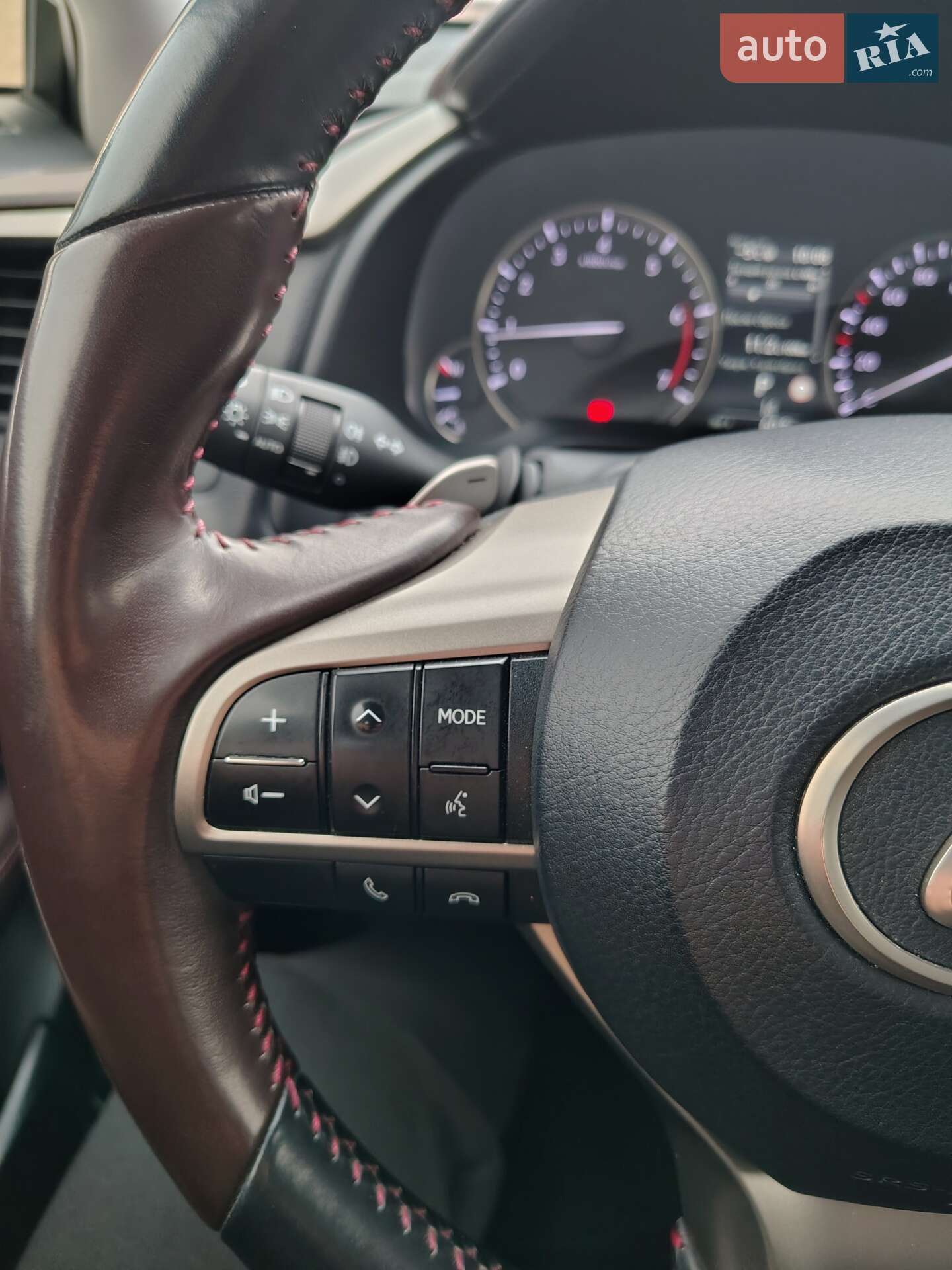 Lexus RX 2019 VIN JTJBAMCA802094339 фото оголошення 17 з 24