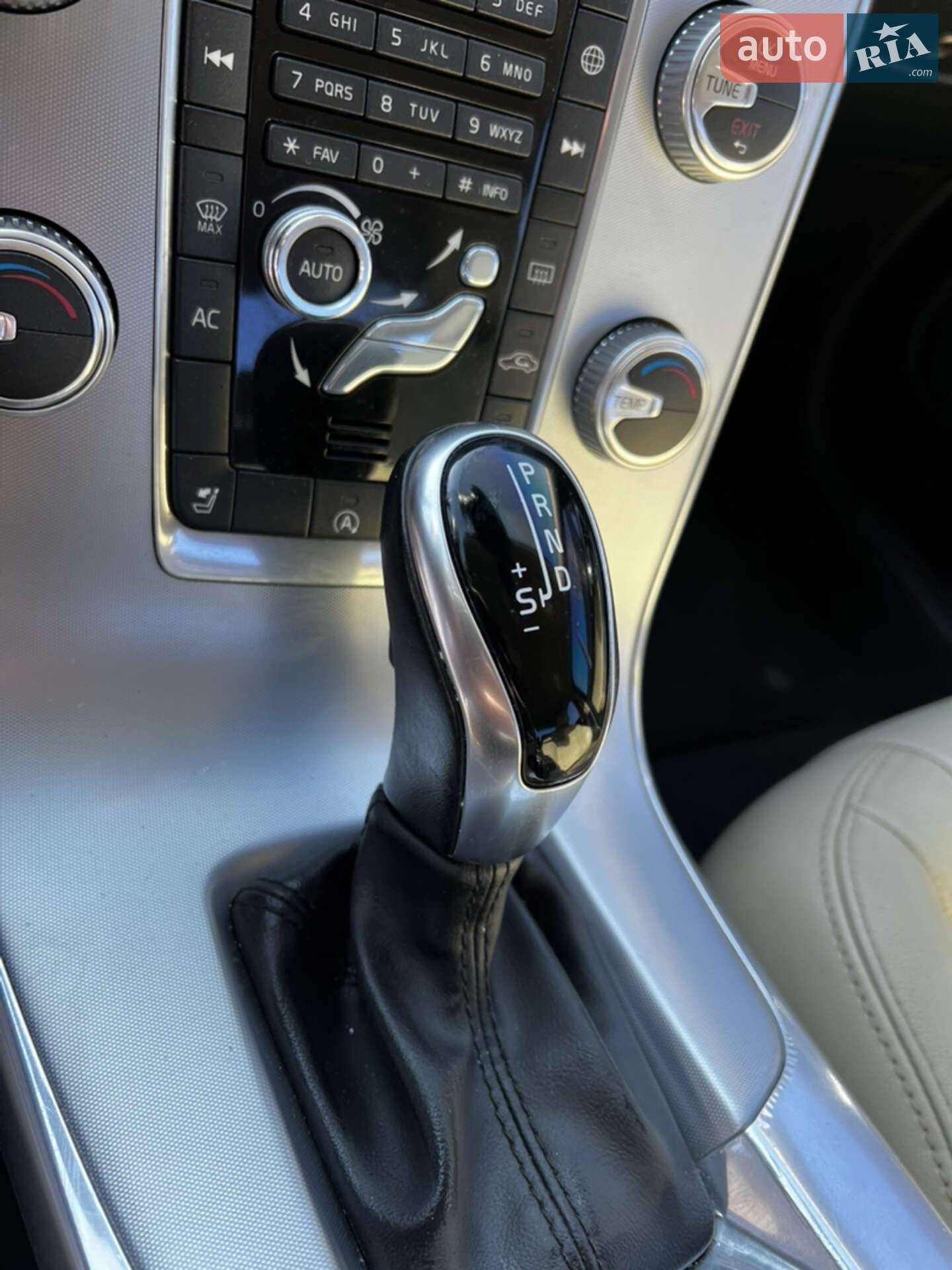 Volvo S60 2016 VIN YV140MTLXH2420843 фото оголошення 22 з 26