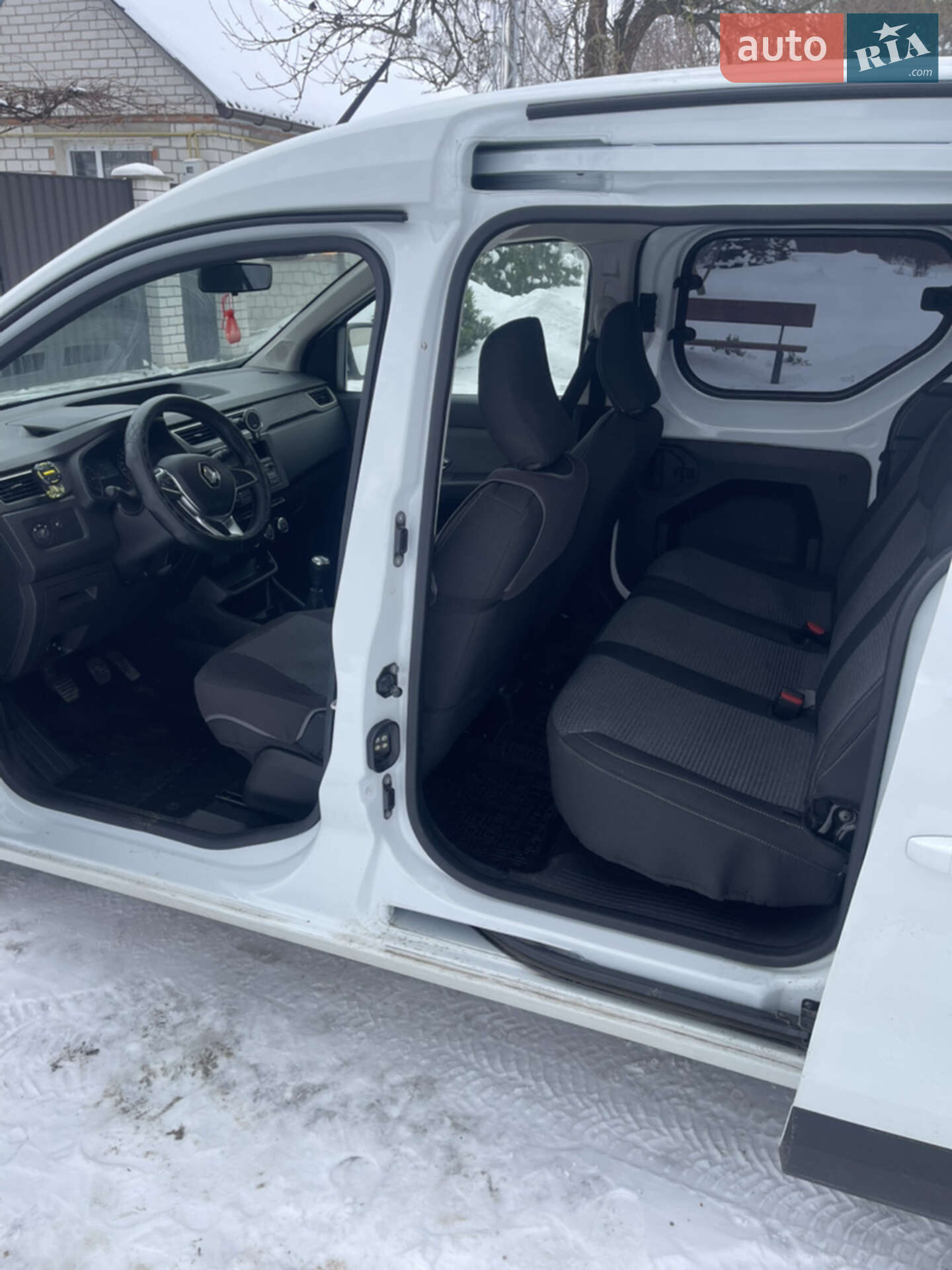 Renault Express 2022 VIN VF1RJK00669967201 фото оголошення 3 з 12