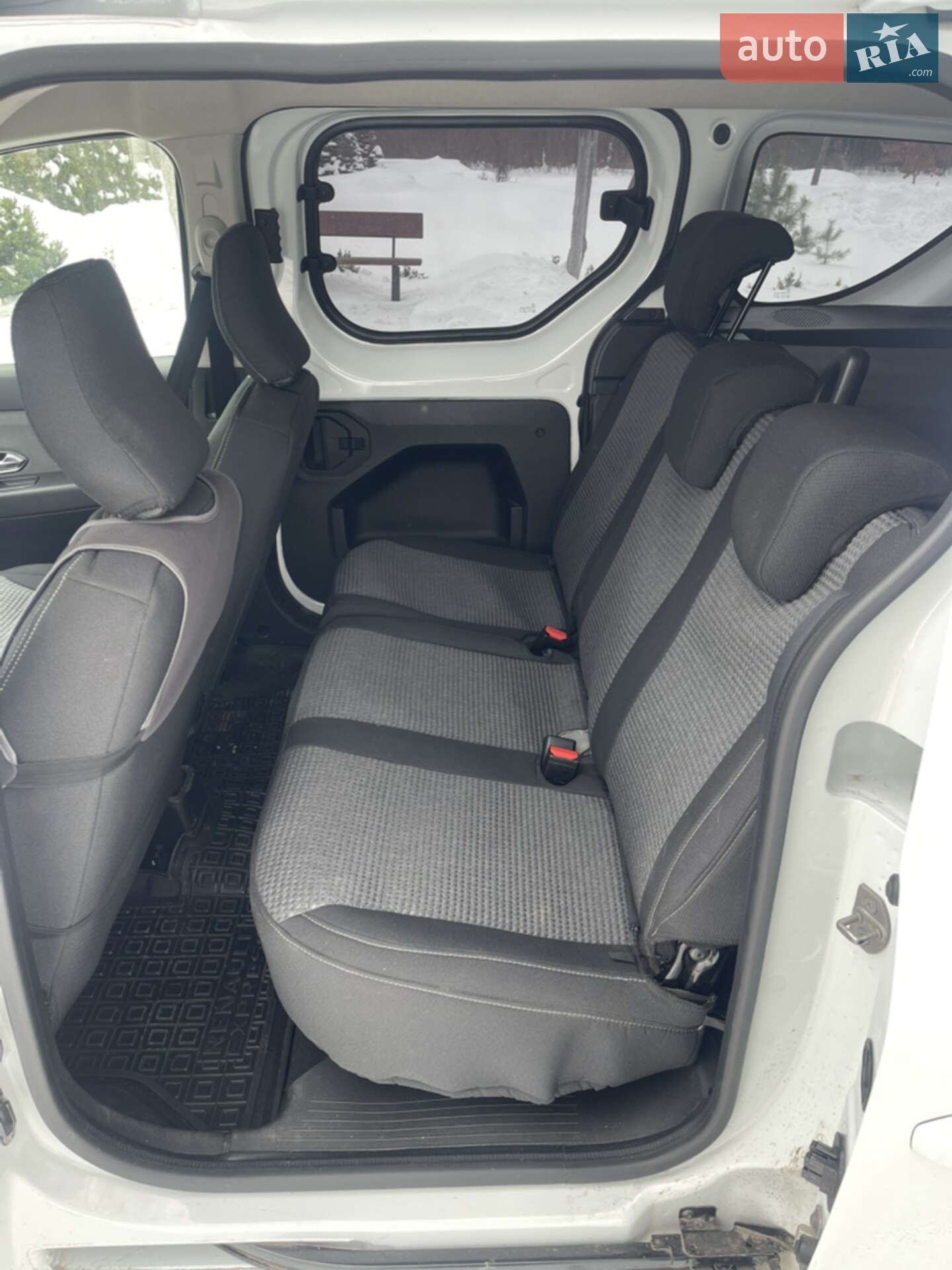 Renault Express 2022 VIN VF1RJK00669967201 фото оголошення 4 з 12