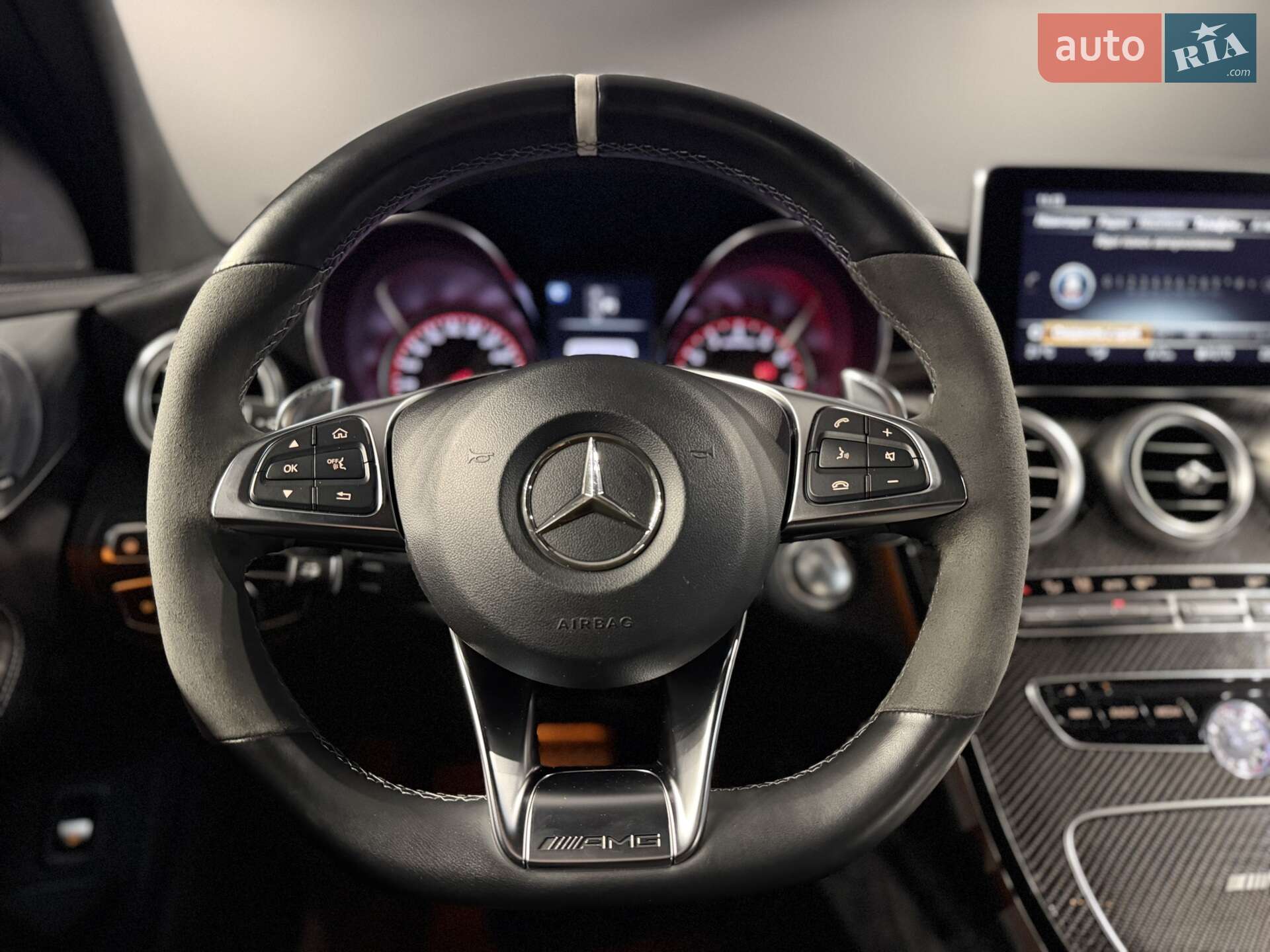 Mercedes-Benz C-Class 2017 VIN 55SWF8HB5JU252230 фото оголошення 16 з 37