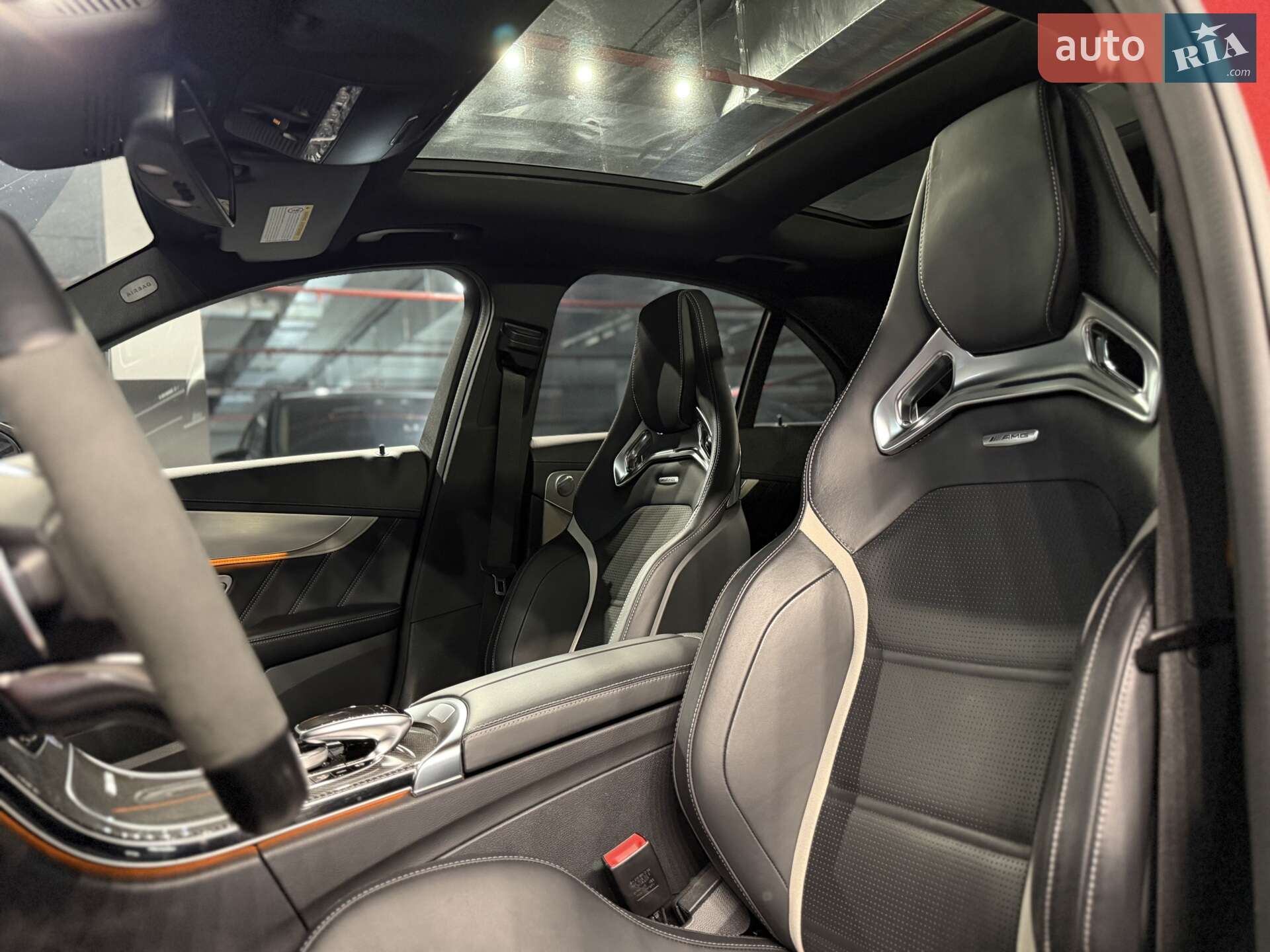 Mercedes-Benz C-Class 2017 VIN 55SWF8HB5JU252230 фото оголошення 24 з 37