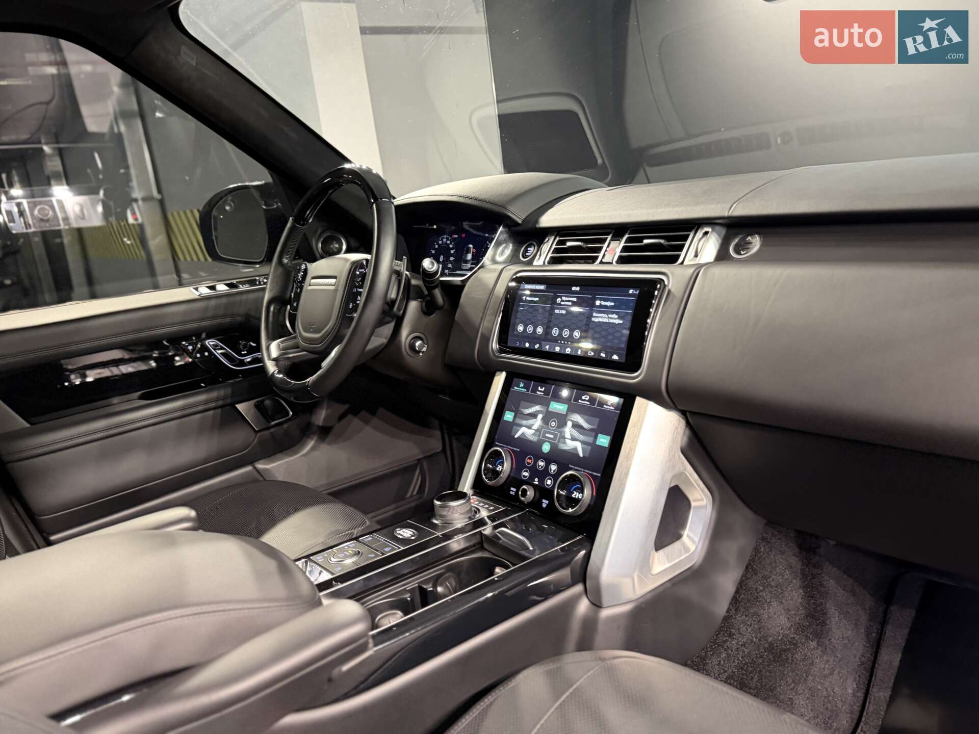 Land Rover Range Rover 2018 VIN SALGS2RK8KA540341 фото оголошення 26 з 30