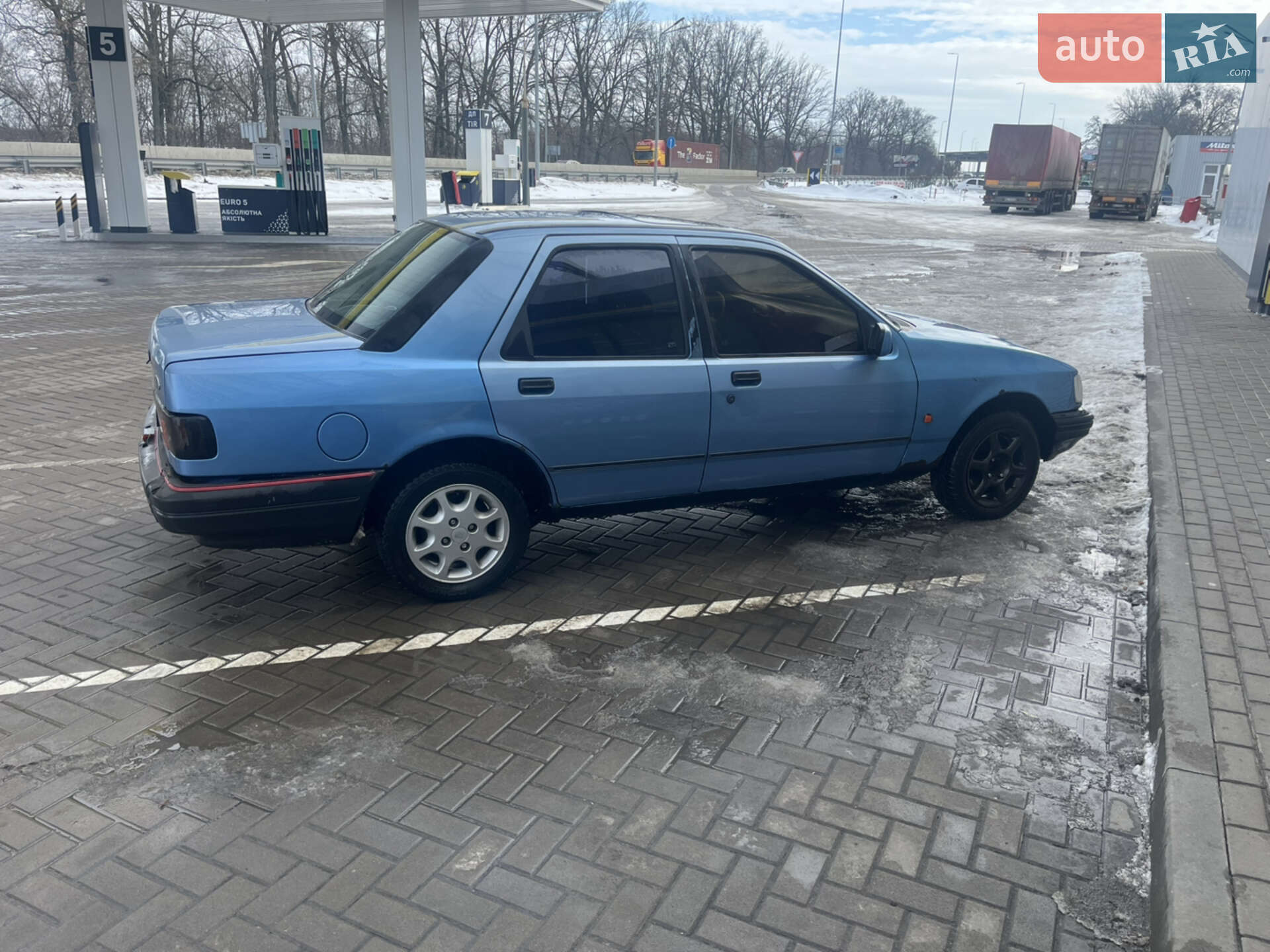 Ford Sierra 1991 VIN WF0FXXGBBEJL48979 фото оголошення 5 з 17