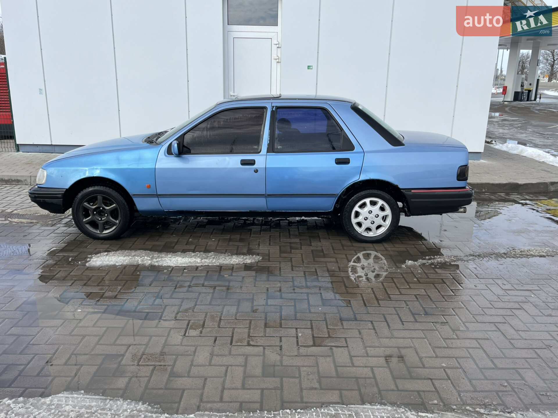 Ford Sierra 1991 VIN WF0FXXGBBEJL48979 фото оголошення 10 з 17