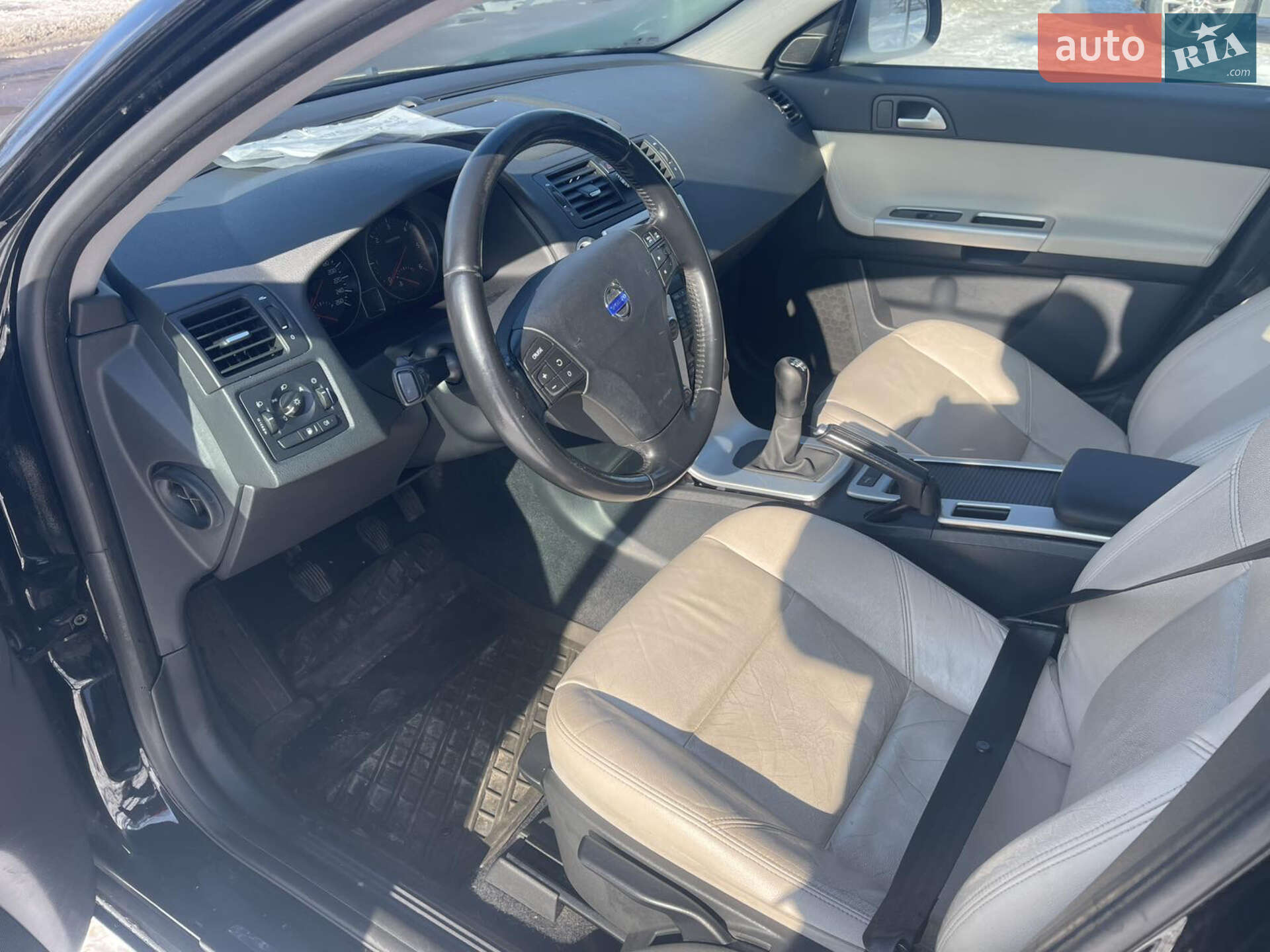 Volvo S40 2012 VIN YV1MS84F1C2572018 фото оголошення 5 з 13