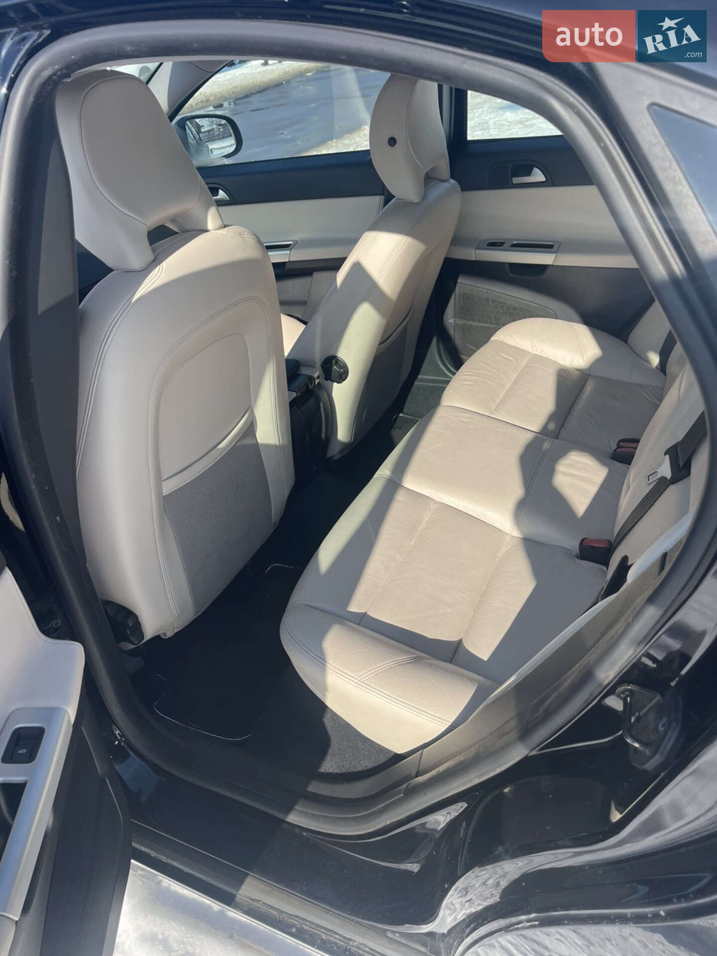 Volvo S40 2012 VIN YV1MS84F1C2572018 фото оголошення 7 з 13