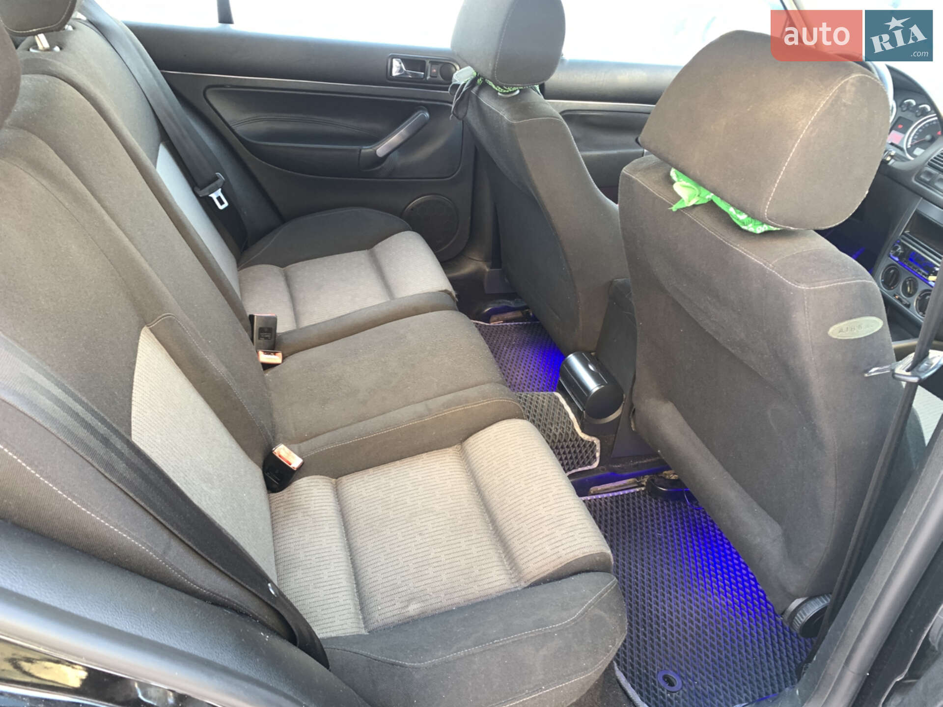 Volkswagen Golf 2003 VIN WVWZZZ1JZ3B186463 фото оголошення 2 з 11