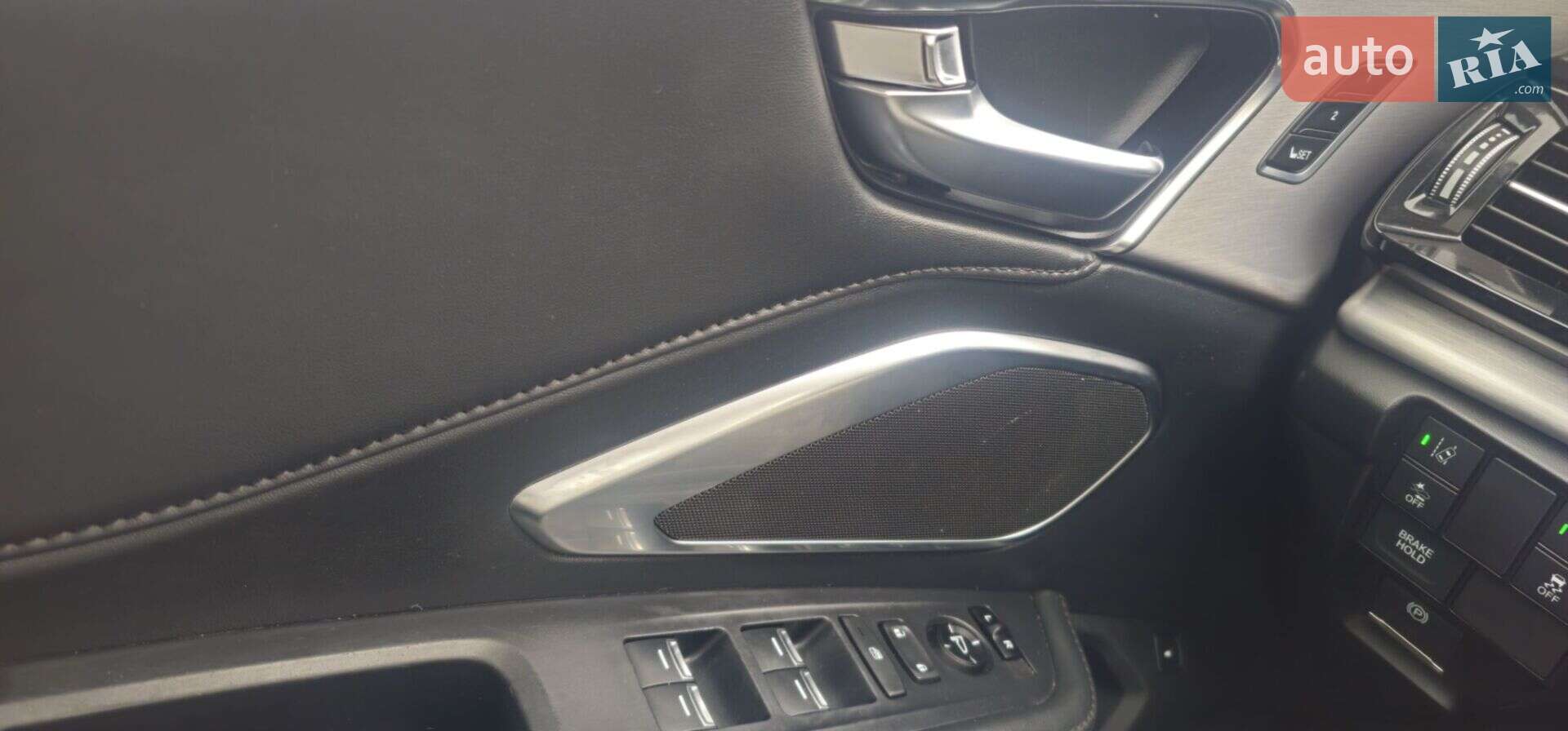 Acura RDX 2019 VIN 5J8TC1H31LL010856 фото оголошення 25 з 55
