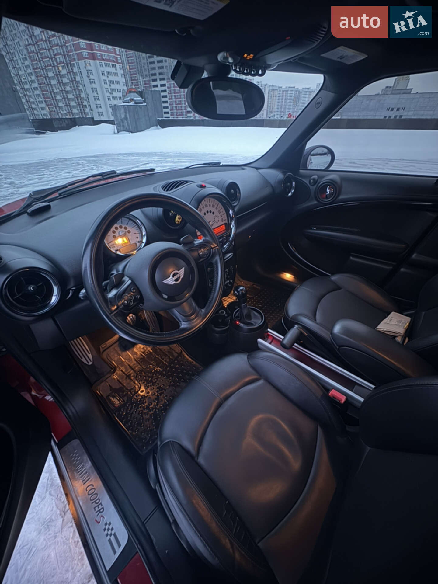 MINI Countryman 2014 VIN WMWZC5C58EWP37578 фото оголошення 30 з 57