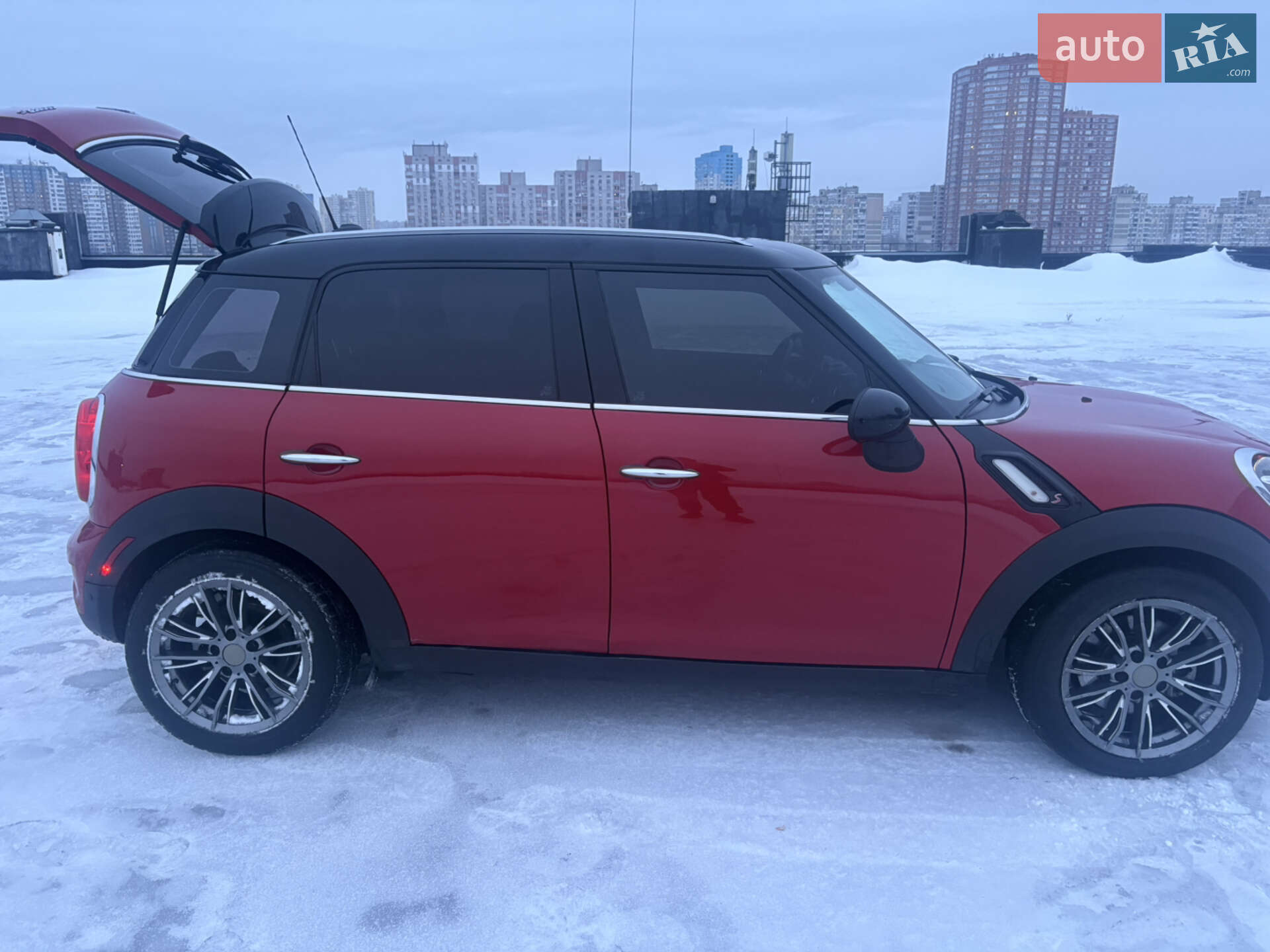 MINI Countryman 2014 VIN WMWZC5C58EWP37578 фото оголошення 38 з 57