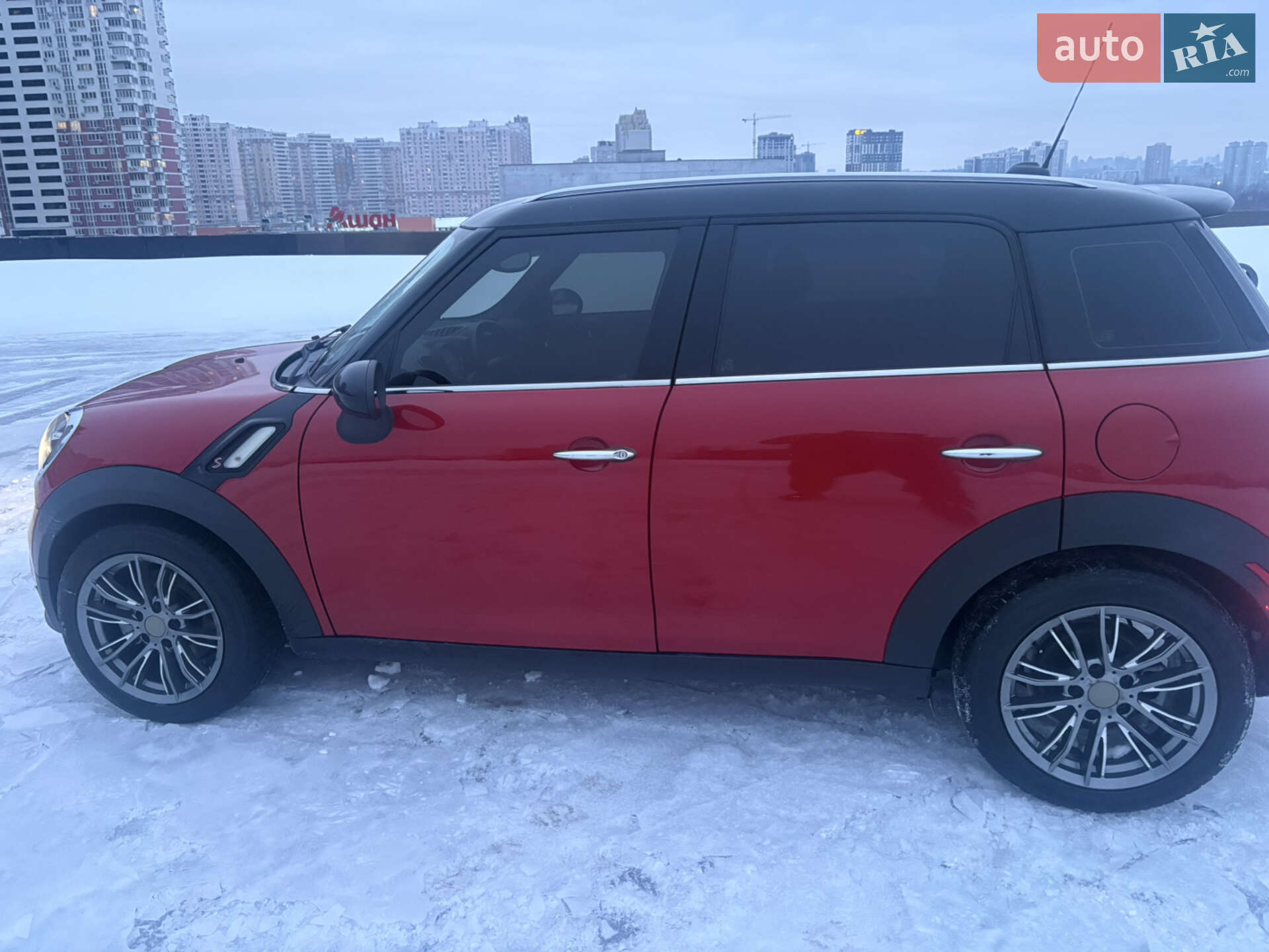 MINI Countryman 2014 VIN WMWZC5C58EWP37578 фото оголошення 42 з 57