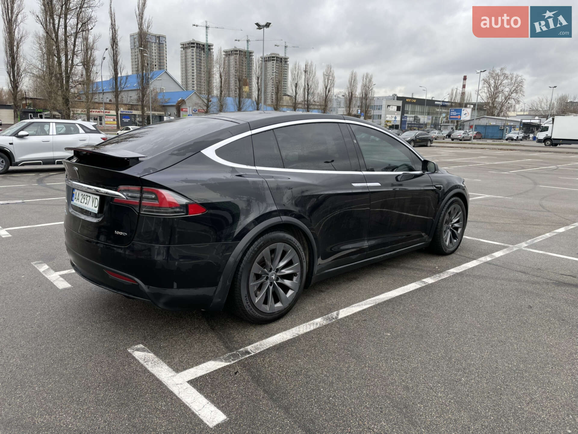 Tesla Model X 2017 VIN 5YJXCBE21HF054898 фото оголошення 7 з 28