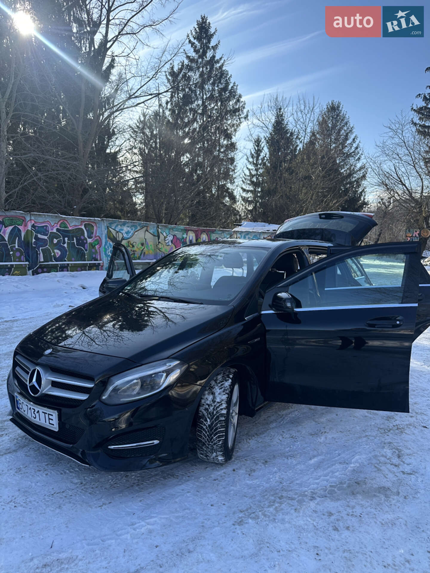 Mercedes-Benz B-Class 2015 VIN WDD2462121J325935 фото оголошення 4 з 27