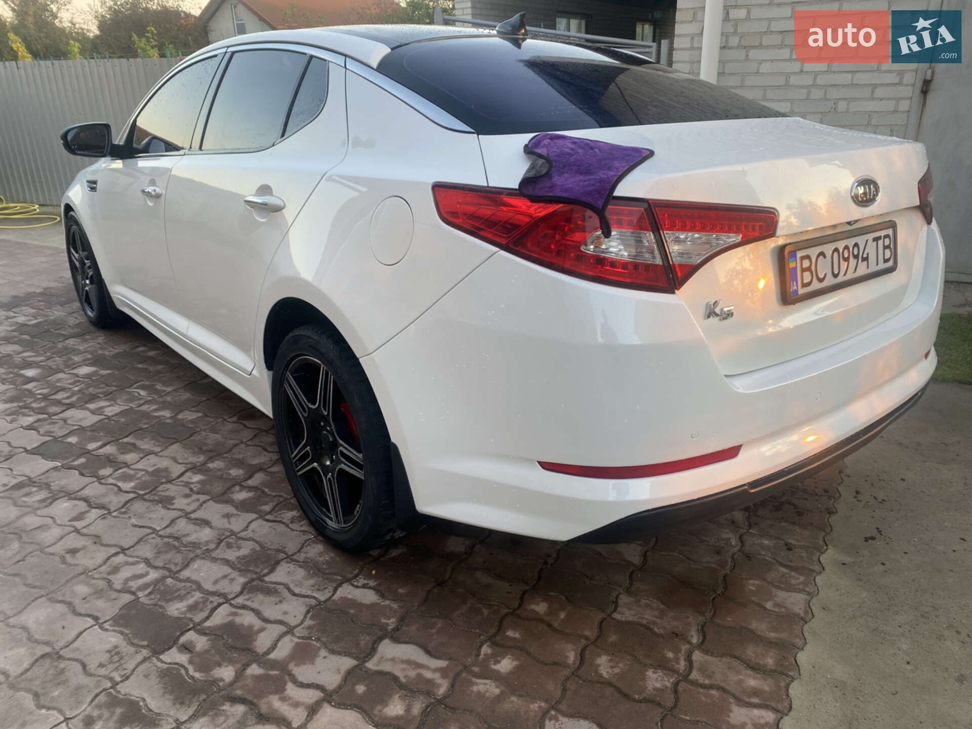 Kia K5 2011 VIN KNAGM418BCA197209 фото оголошення 4 з 9