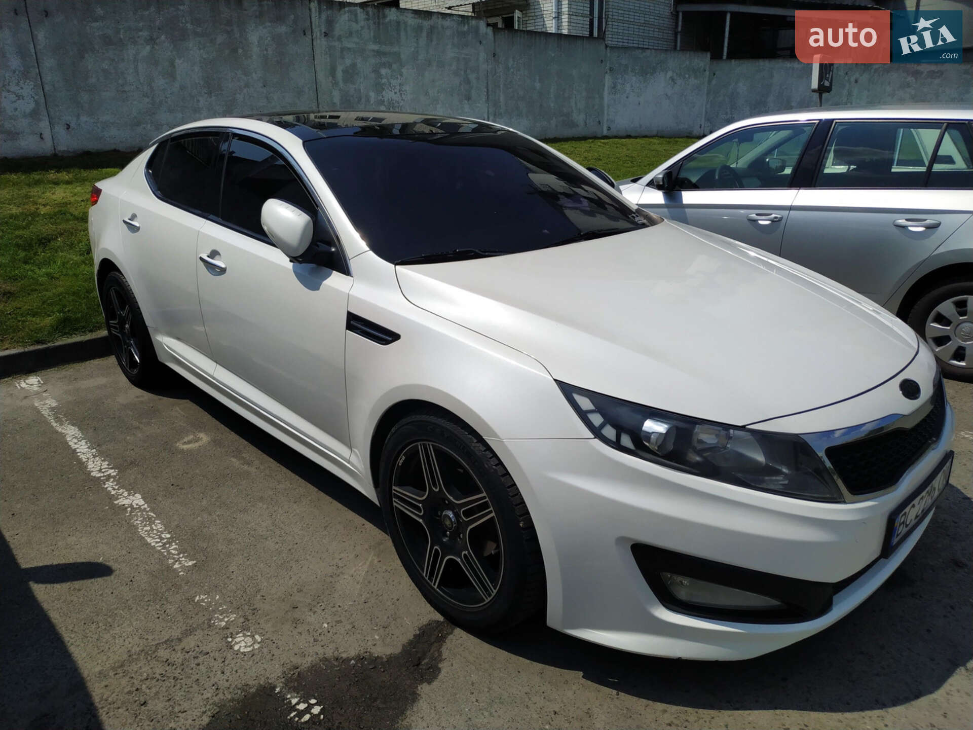 Kia K5 2011 VIN KNAGM418BCA197209 фото оголошення 8 з 9