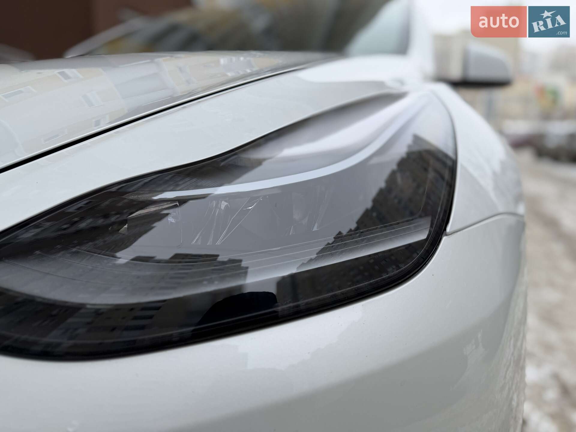Tesla Model Y 2024 VIN 7SAYGDEE4RA304716 фото оголошення 8 з 42