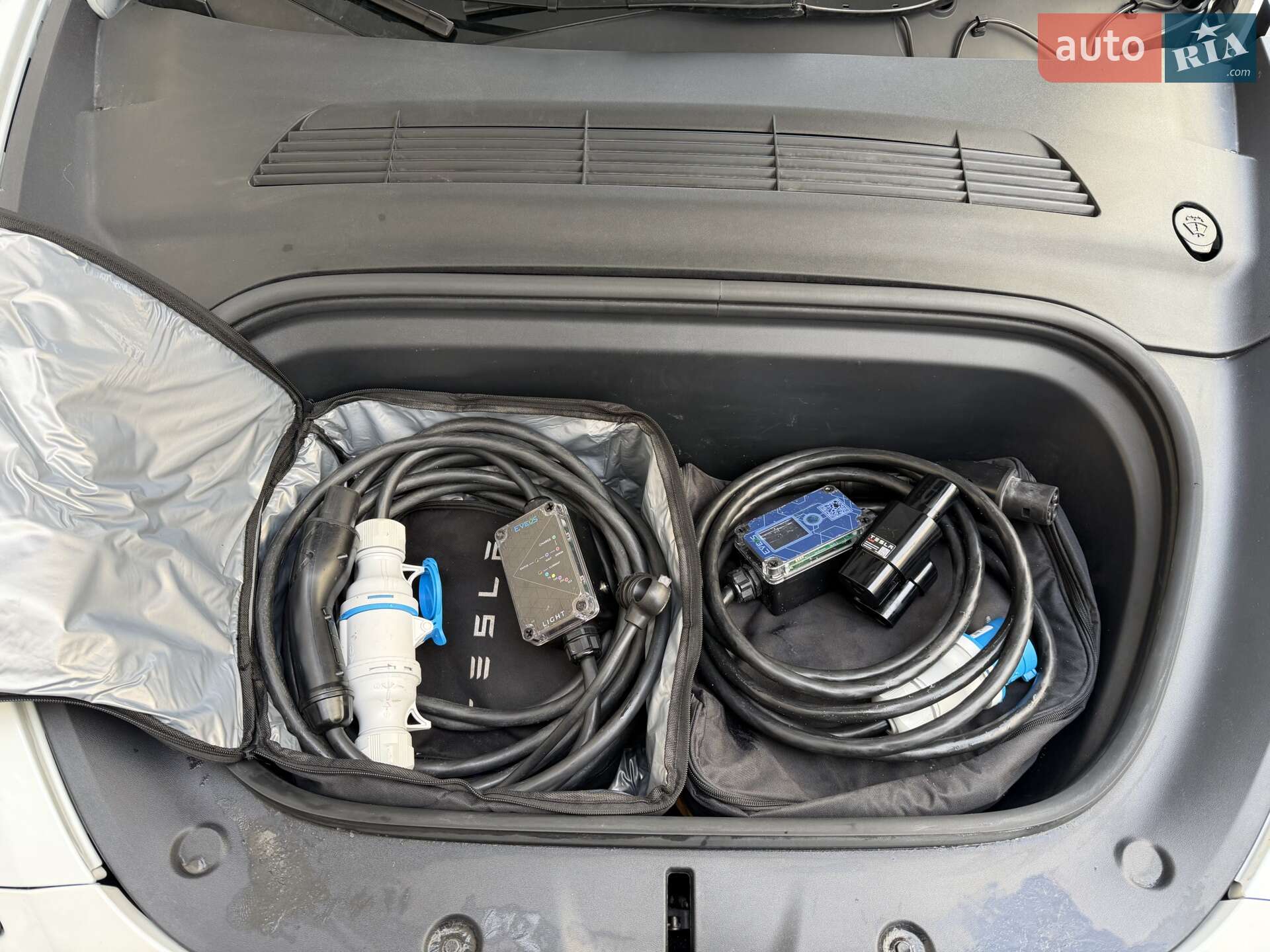 Tesla Model Y 2024 VIN 7SAYGDEE4RA304716 фото оголошення 42 з 42