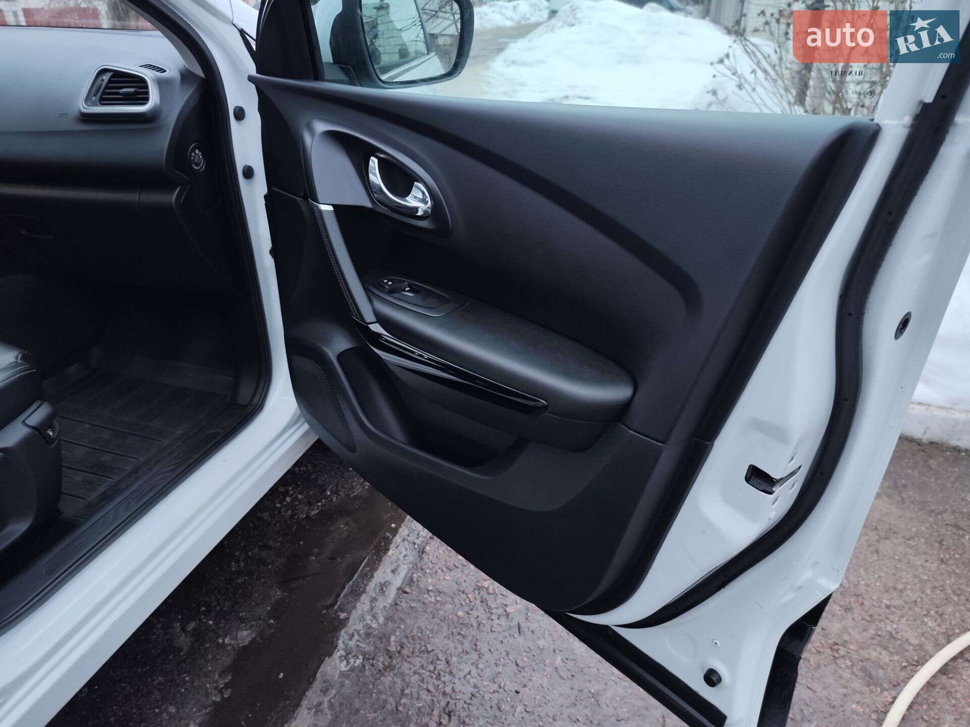 Renault Kadjar 2016 VIN VF1RFE00454861120 фото оголошення 9 з 17