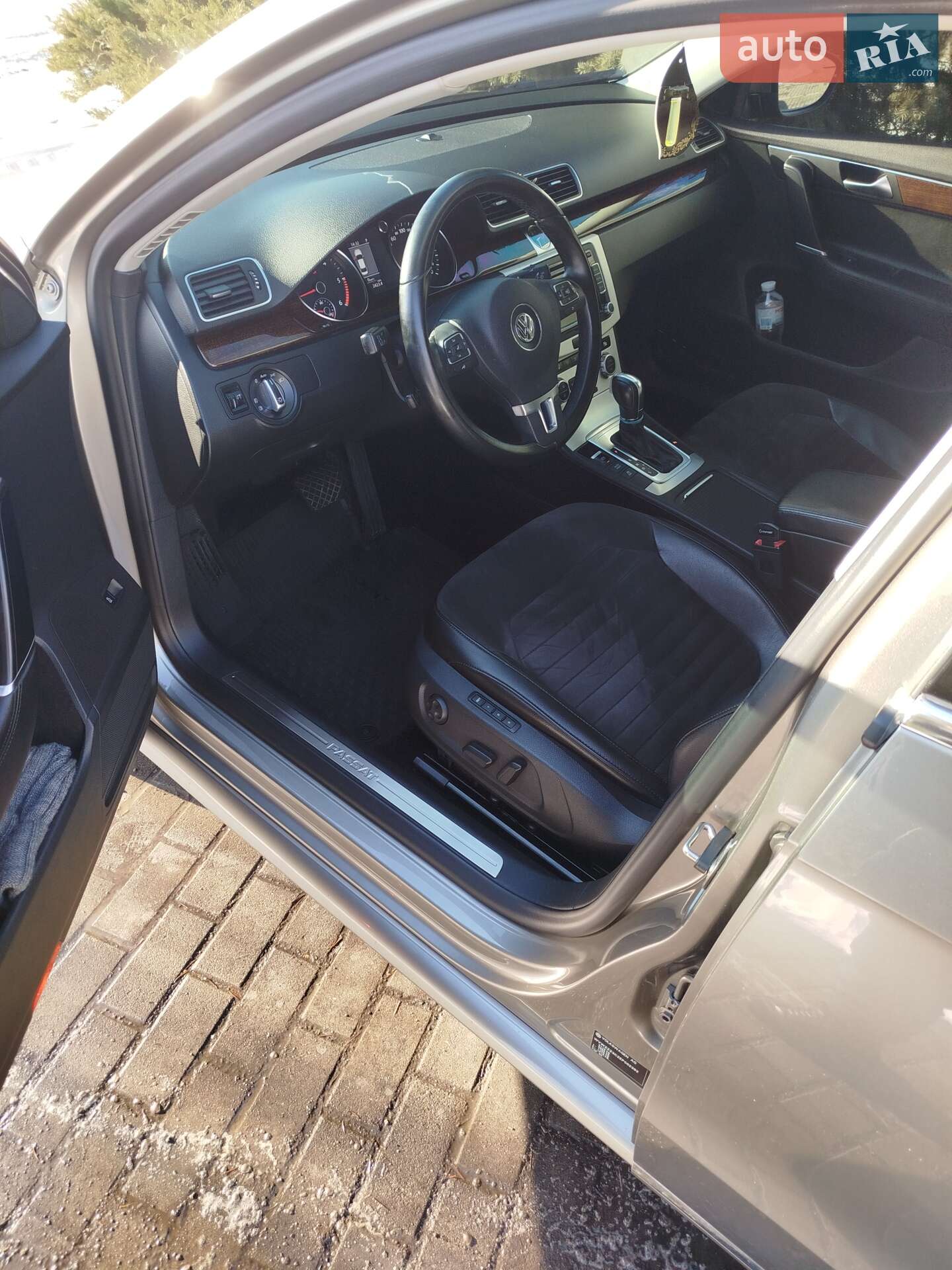 Volkswagen Passat 2013 VIN WVWZZZ3CZEP002392 фото оголошення 23 з 30