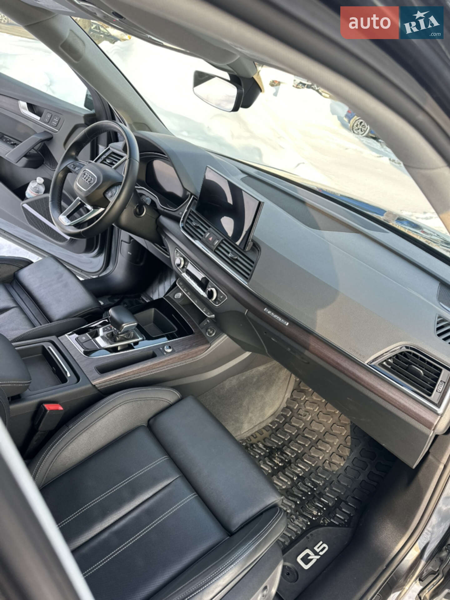 Audi Q5 2021 VIN WA1EAAFY4N2024765 фото оголошення 14 з 18