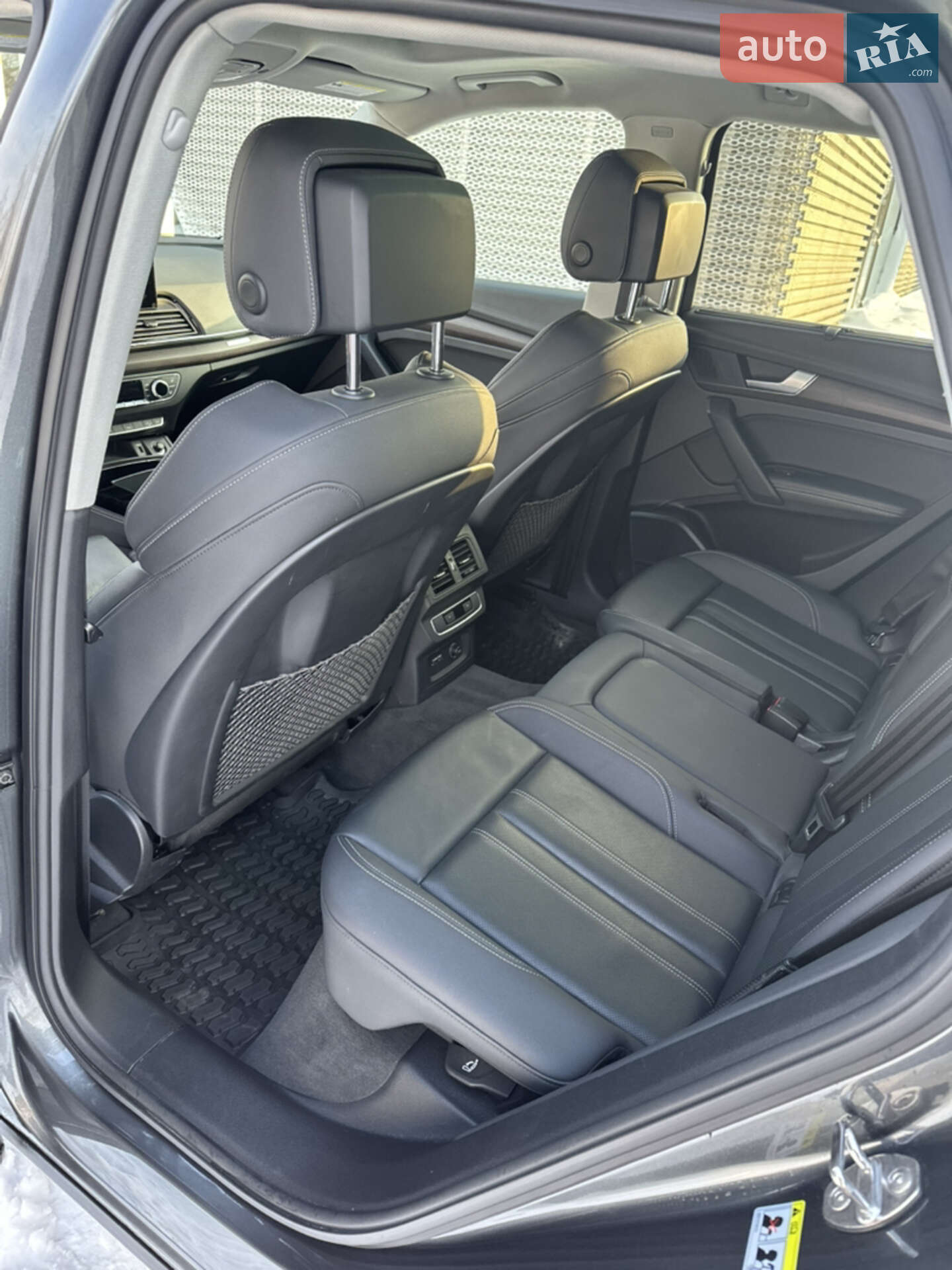 Audi Q5 2021 VIN WA1EAAFY4N2024765 фото оголошення 17 з 18