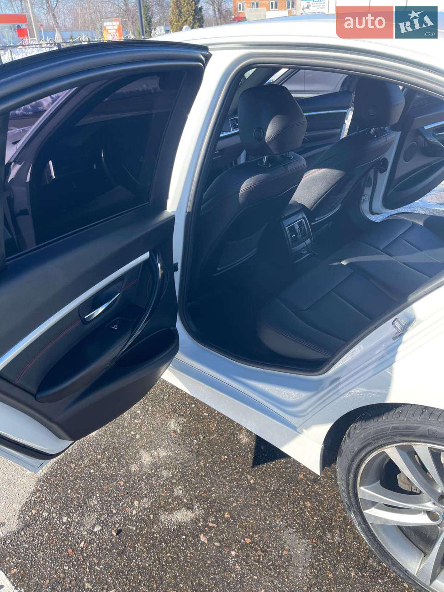 BMW 3 Series 2017 VIN WBA8E1C34HA159154 фото оголошення 11 з 29